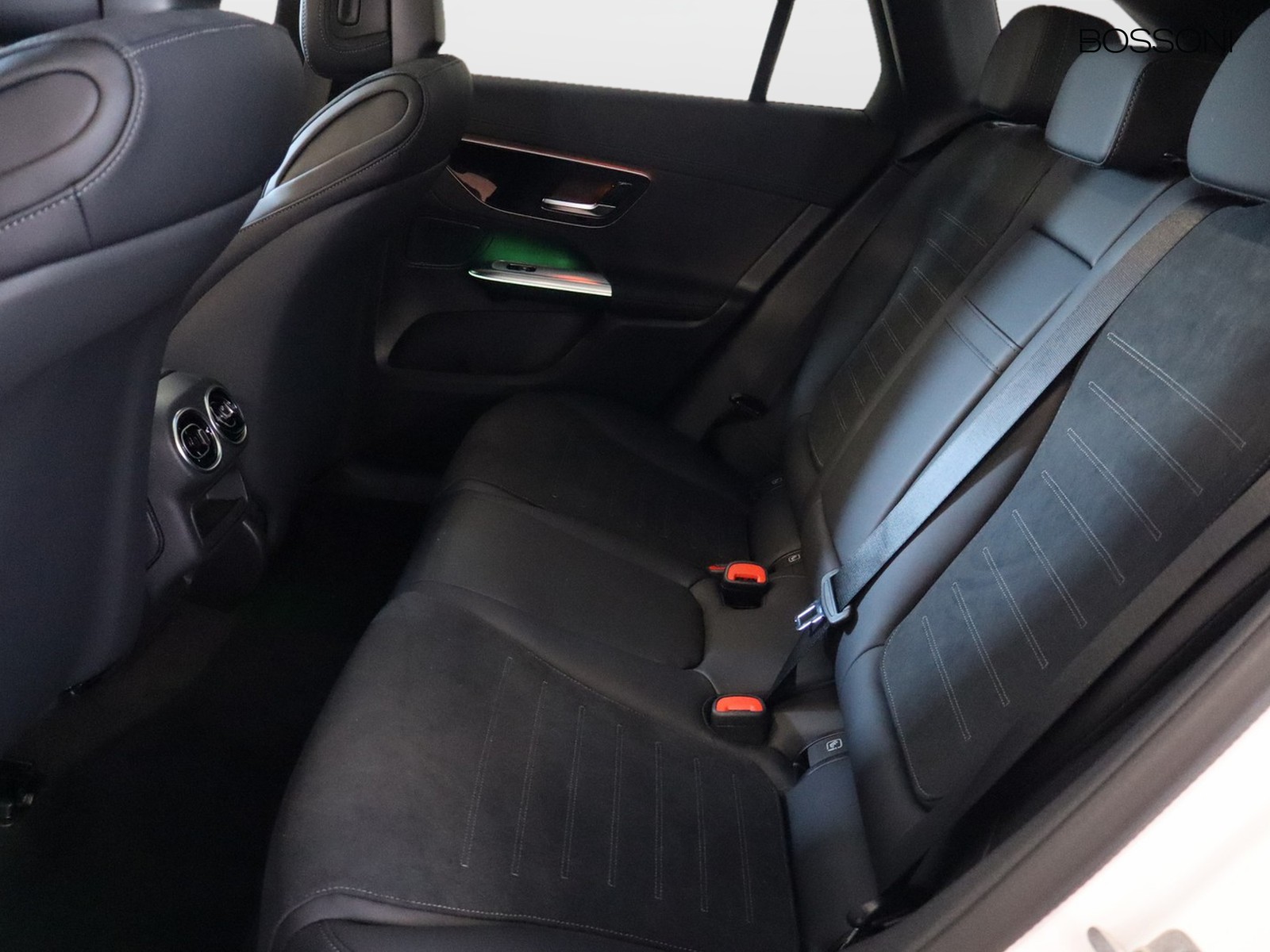 8 - Mercedes GLC suv 300 de plug-in hybrid amg line premium 4matic 9g-tronic