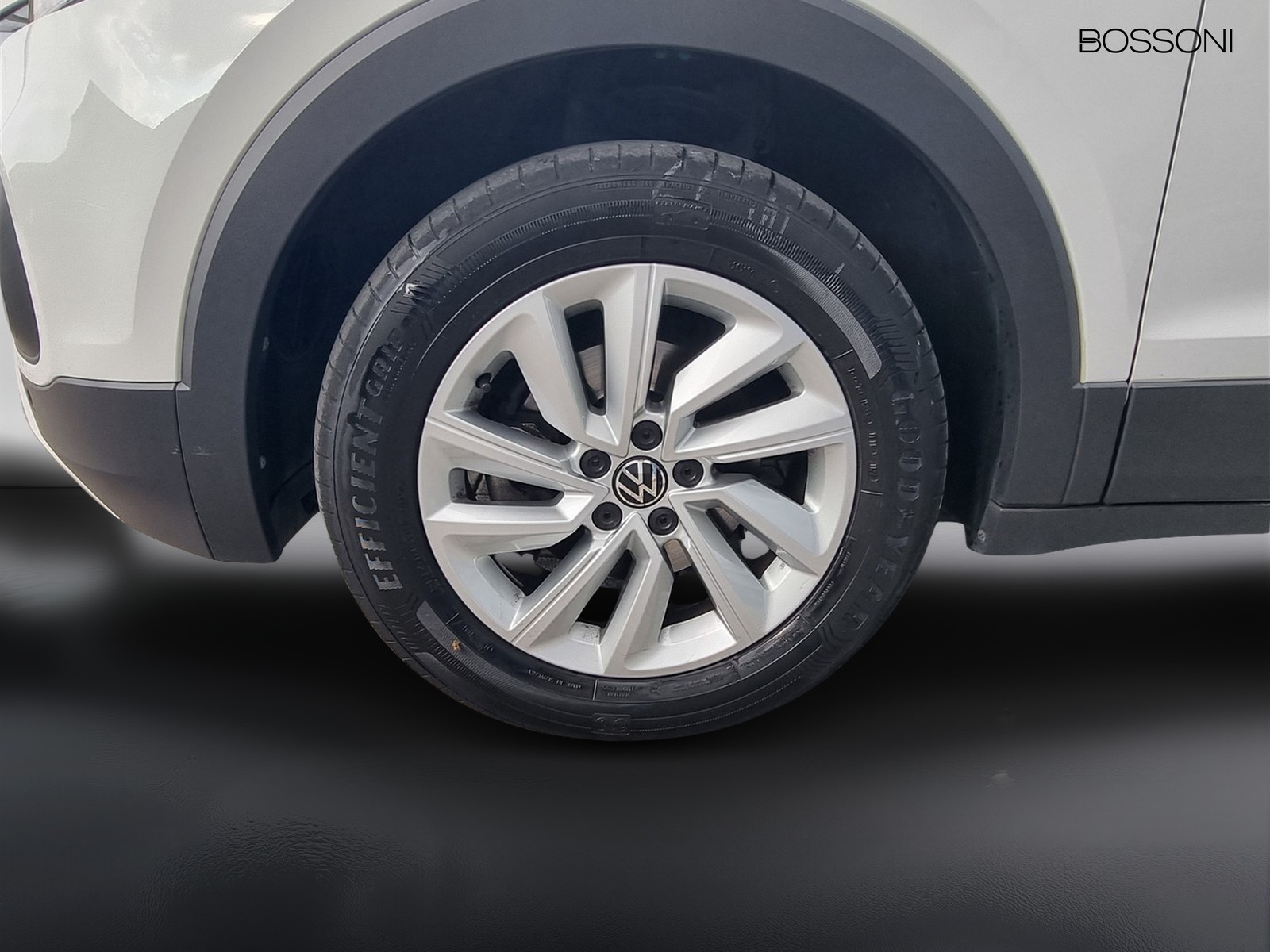 5 - Volkswagen T-Cross 1.0 tsi 95cv style
