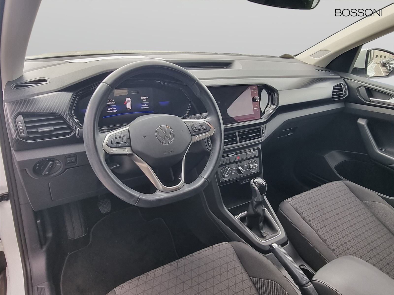 6 - Volkswagen T-Cross 1.0 tsi 95cv style