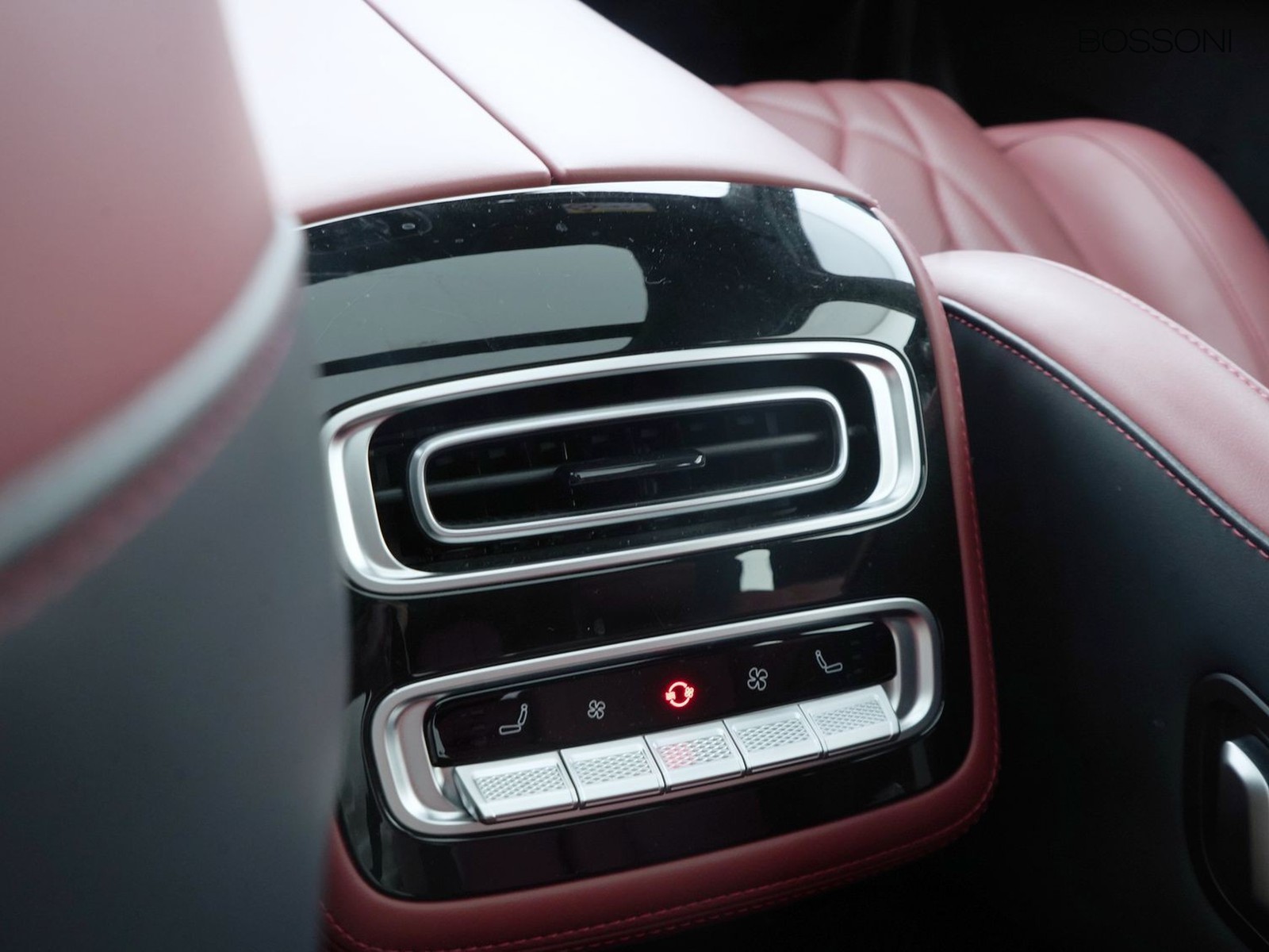 34 - Omoda 9 shs-p 1.5 tgdi plug-in hybrid premium i-awd dht3