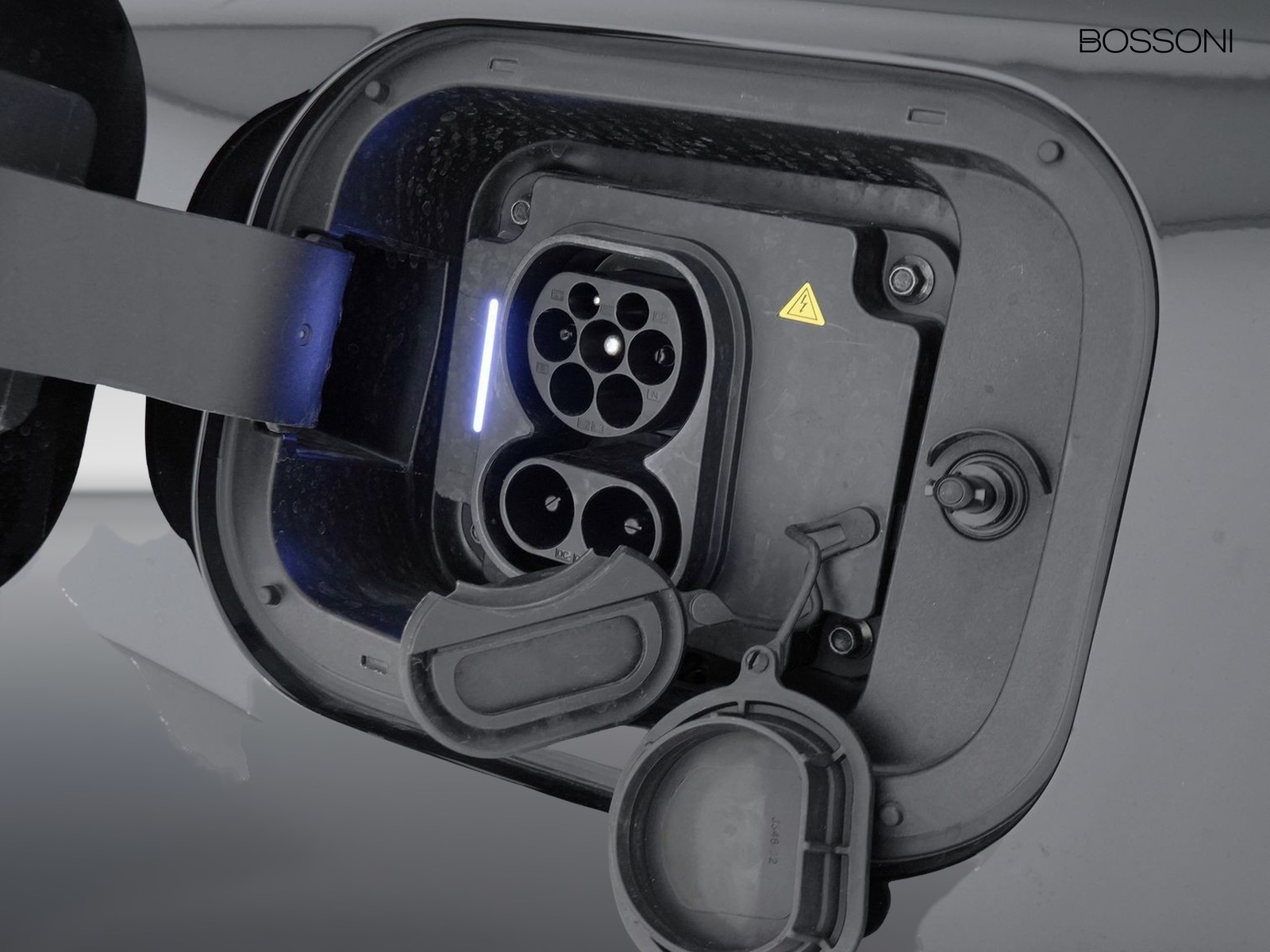 38 - Omoda 9 shs-p 1.5 tgdi plug-in hybrid premium i-awd dht3