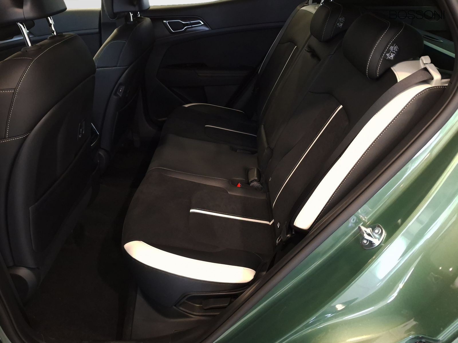 12 - Kia Sportage 1.6 crdi mhev gt-line dct7