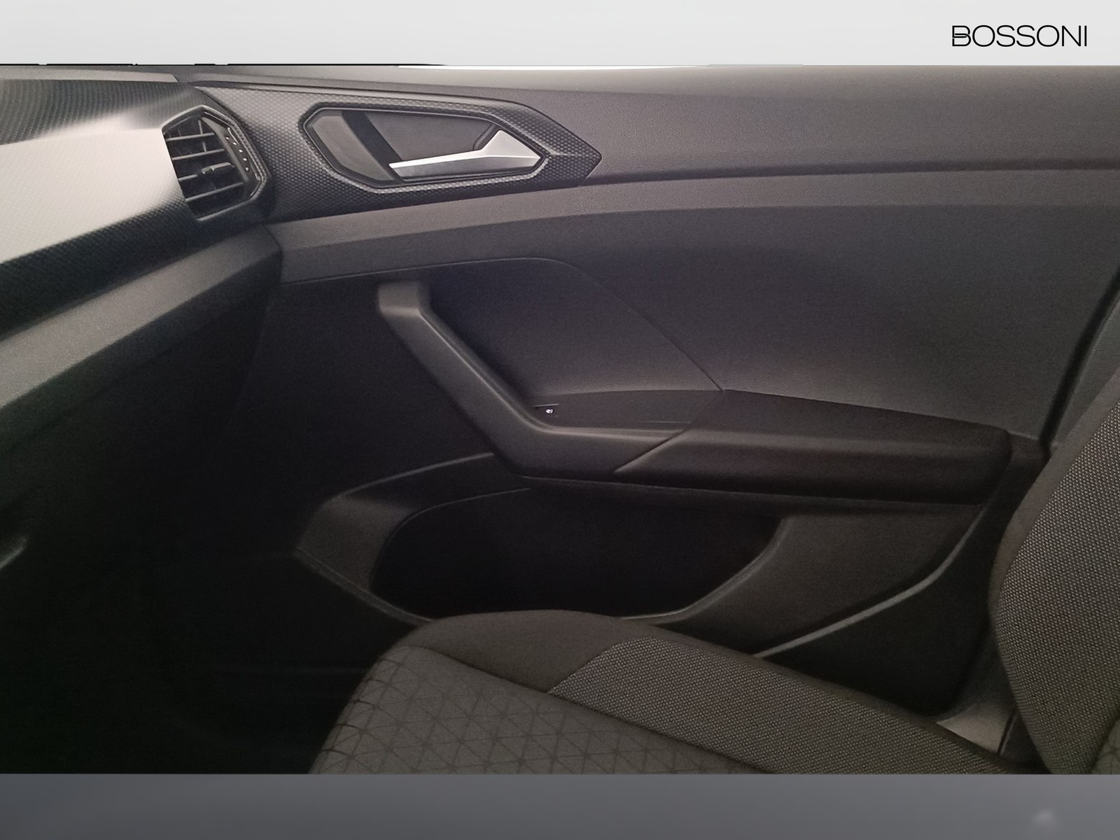 12 - Volkswagen T-Cross 1.0 tsi 95cv sport