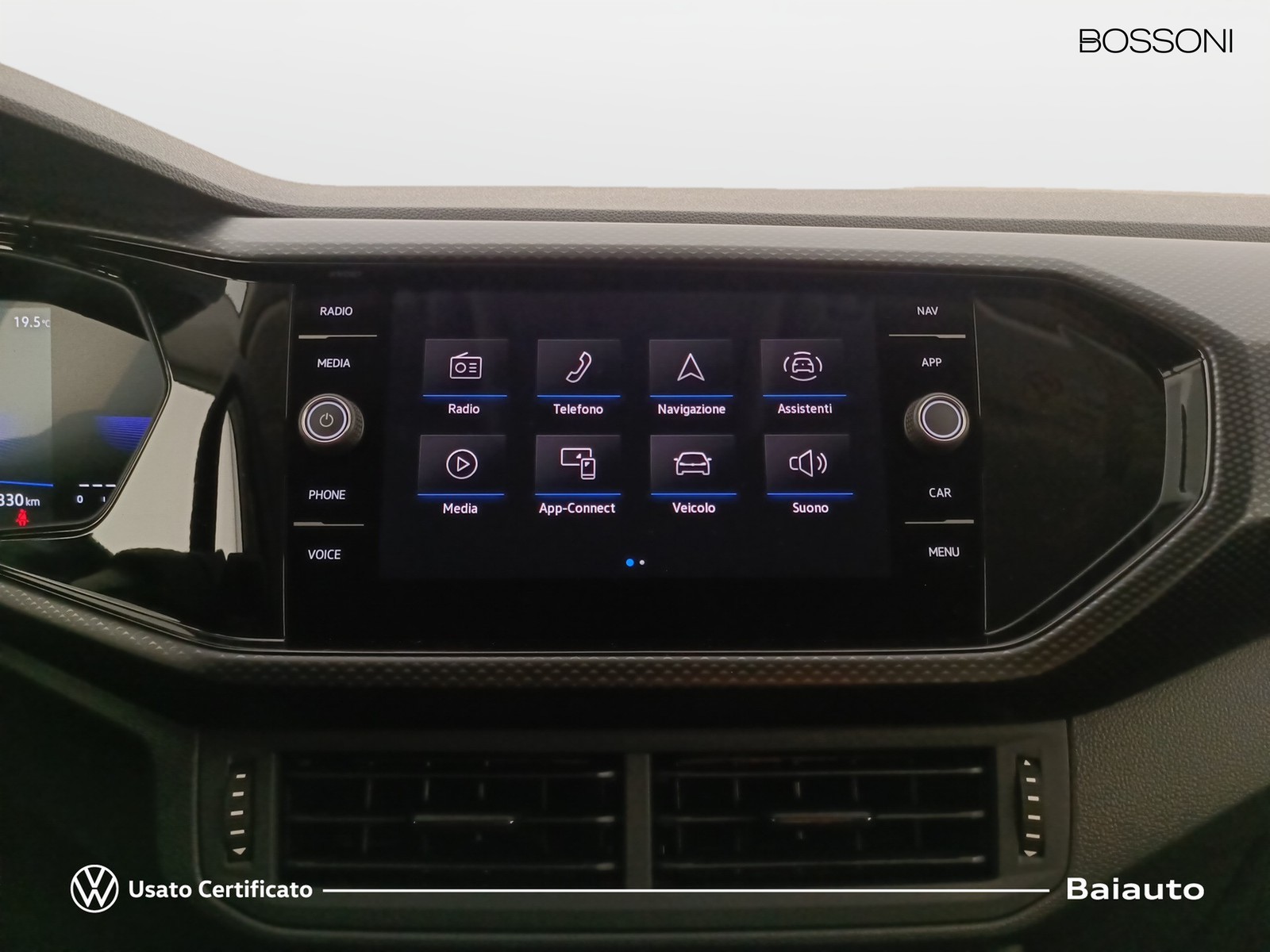 10 - Volkswagen T-Cross 1.0 tsi 95cv style