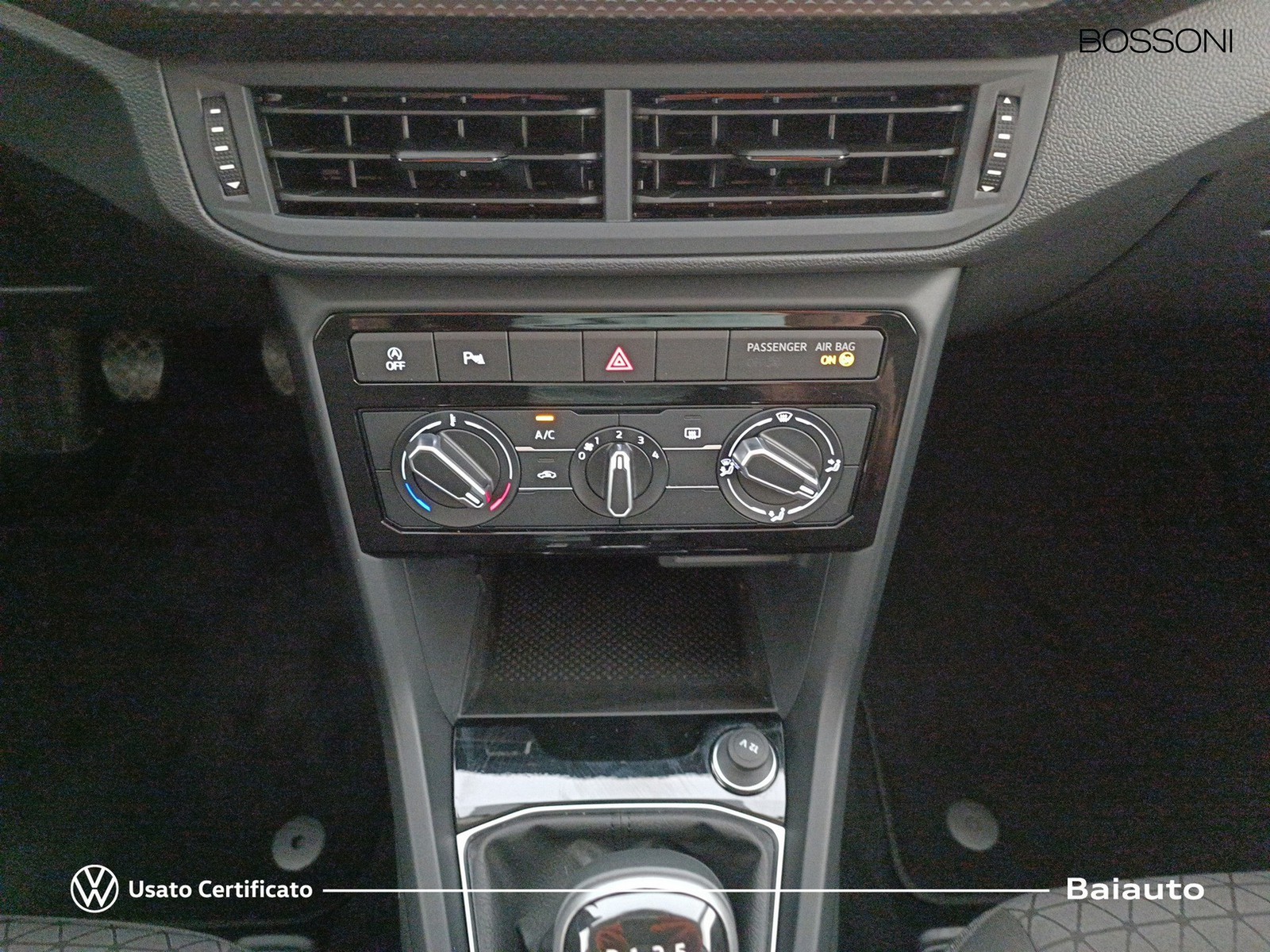 11 - Volkswagen T-Cross 1.0 tsi 95cv style