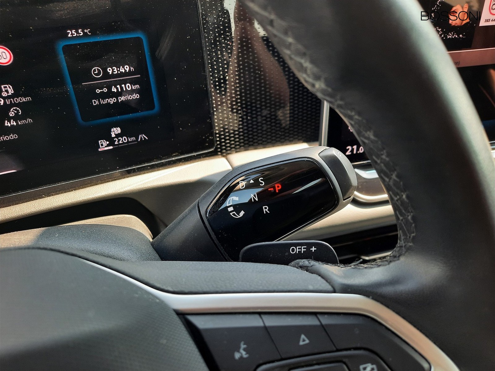 12 - Volkswagen Tiguan 2.0 tdi scr 150cv life dsg