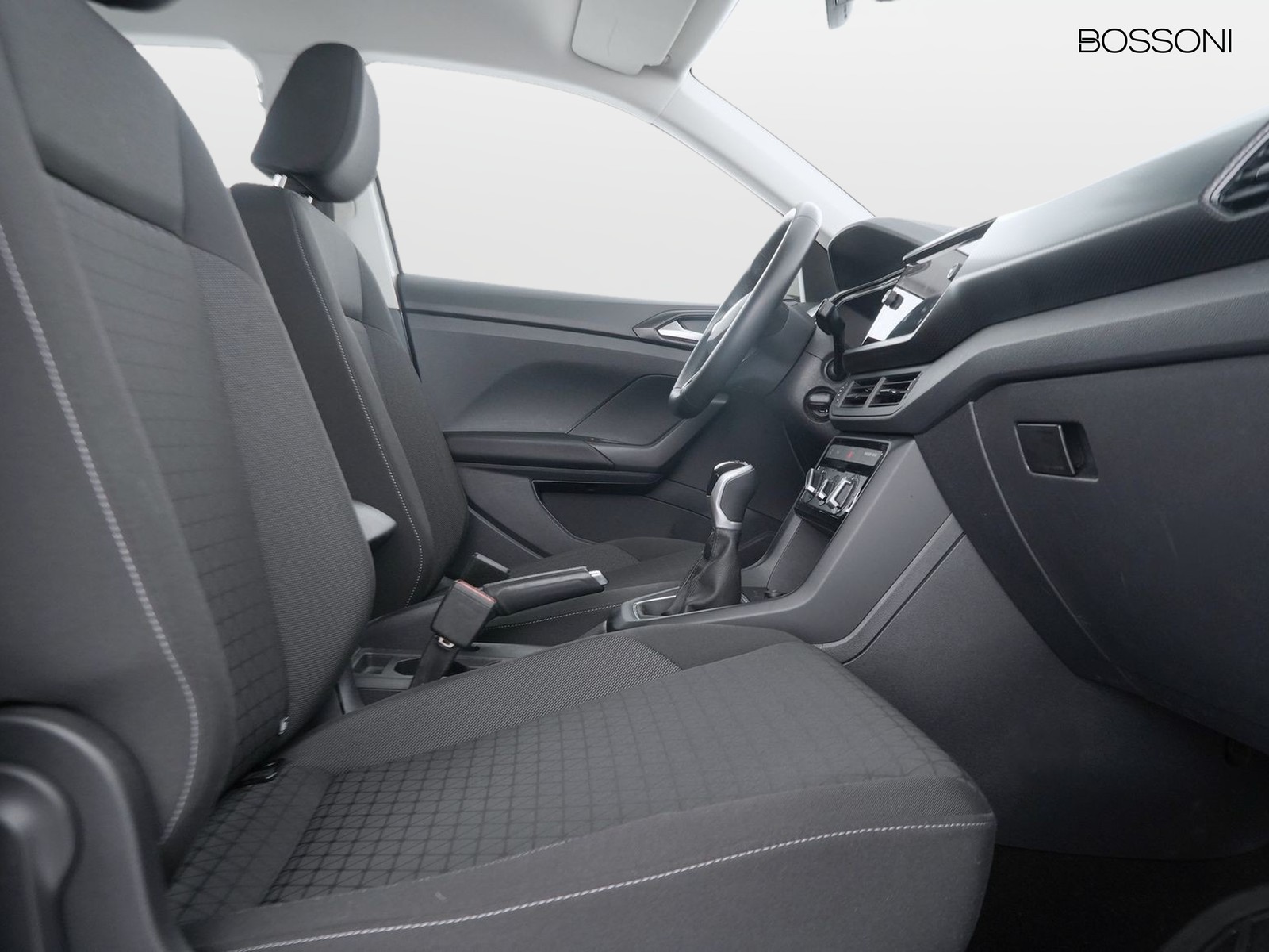 8 - Volkswagen T-Cross 1.0 tsi 95cv style