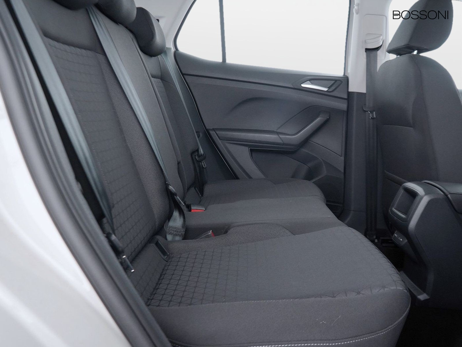 9 - Volkswagen T-Cross 1.0 tsi 95cv style