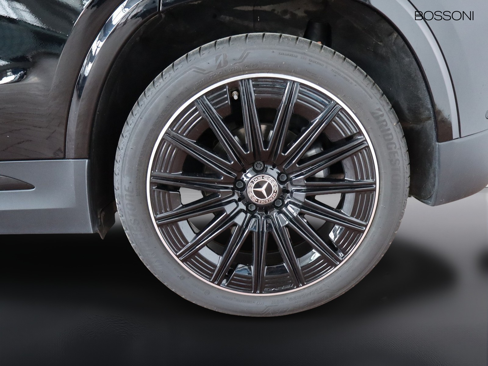 4 - Mercedes GLA 200 d amg line premium 4matic 8g-dct