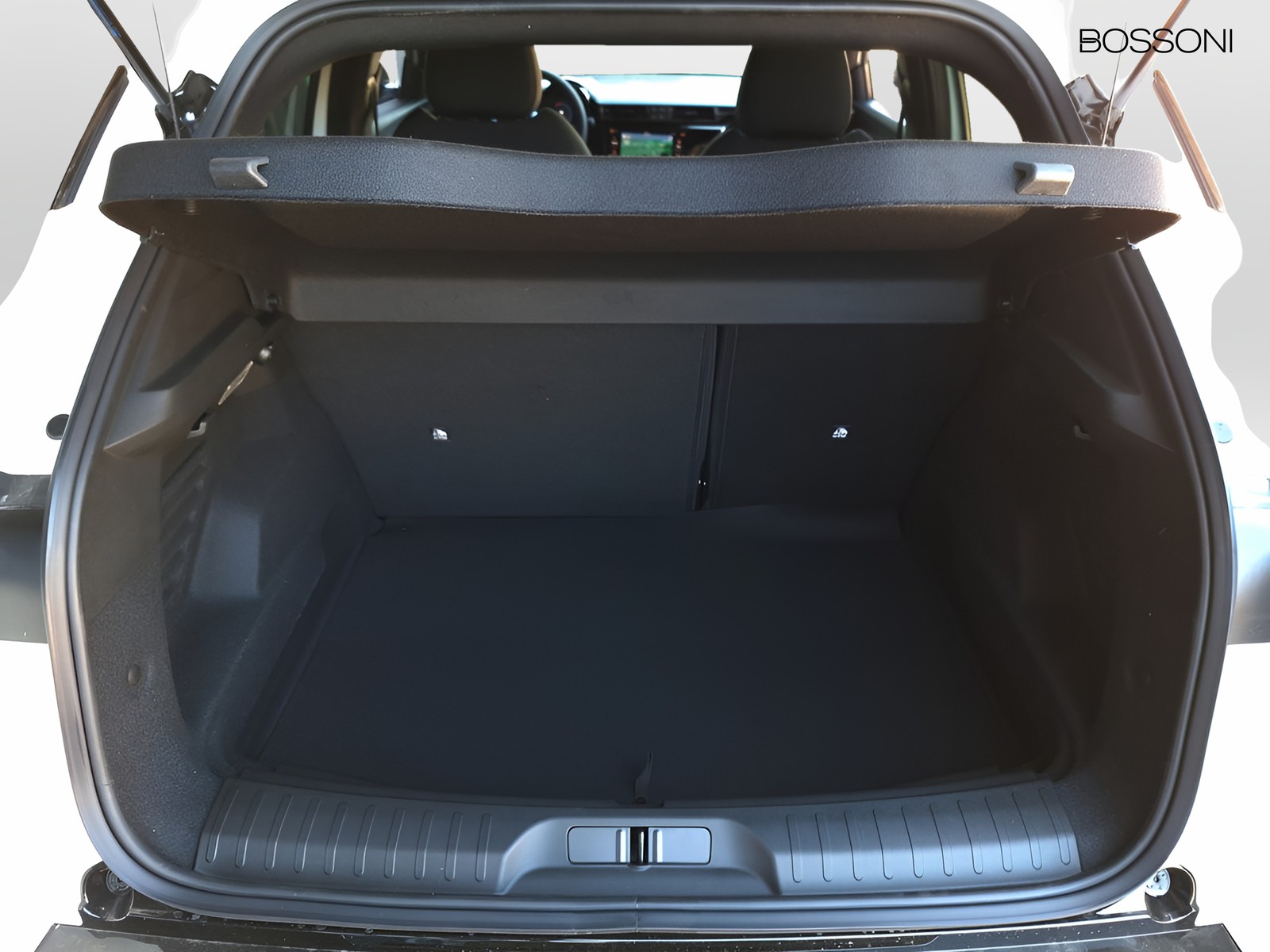 6 - Alfa Romeo Junior 1.2 hybrid 145cv ibrida edct6