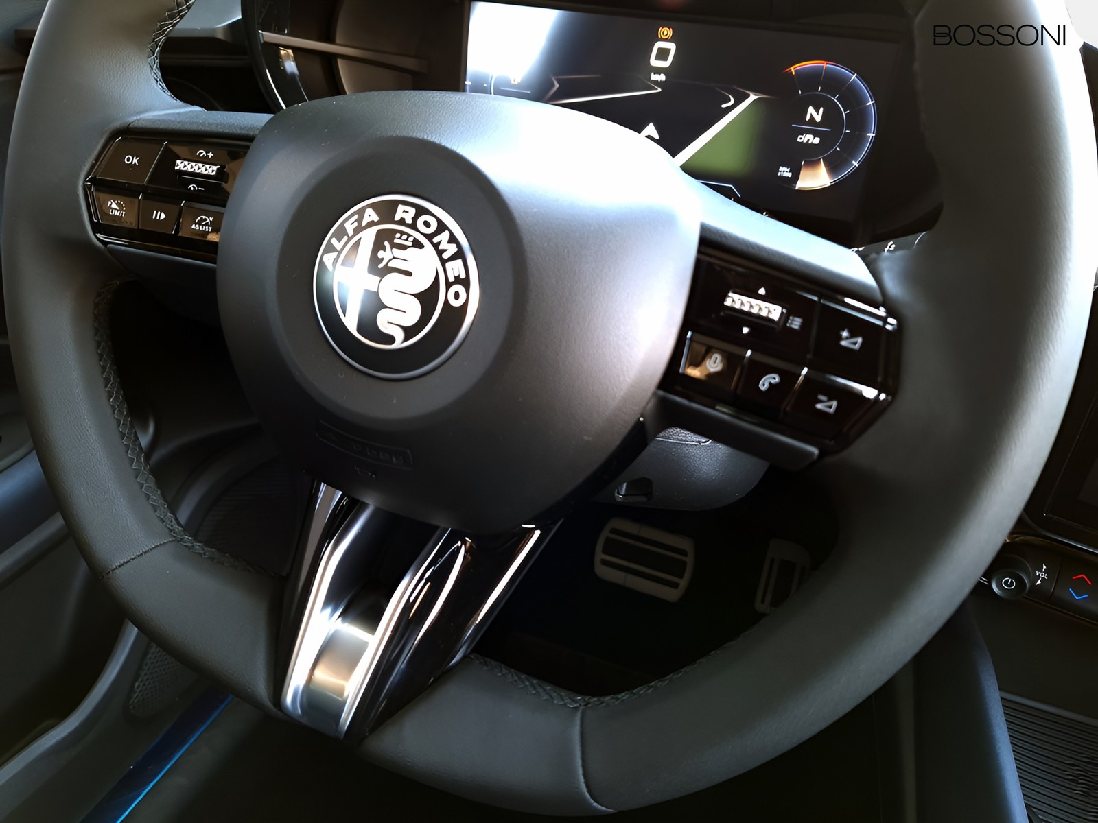 20 - Alfa Romeo Junior 1.2 hybrid 145cv ibrida edct6