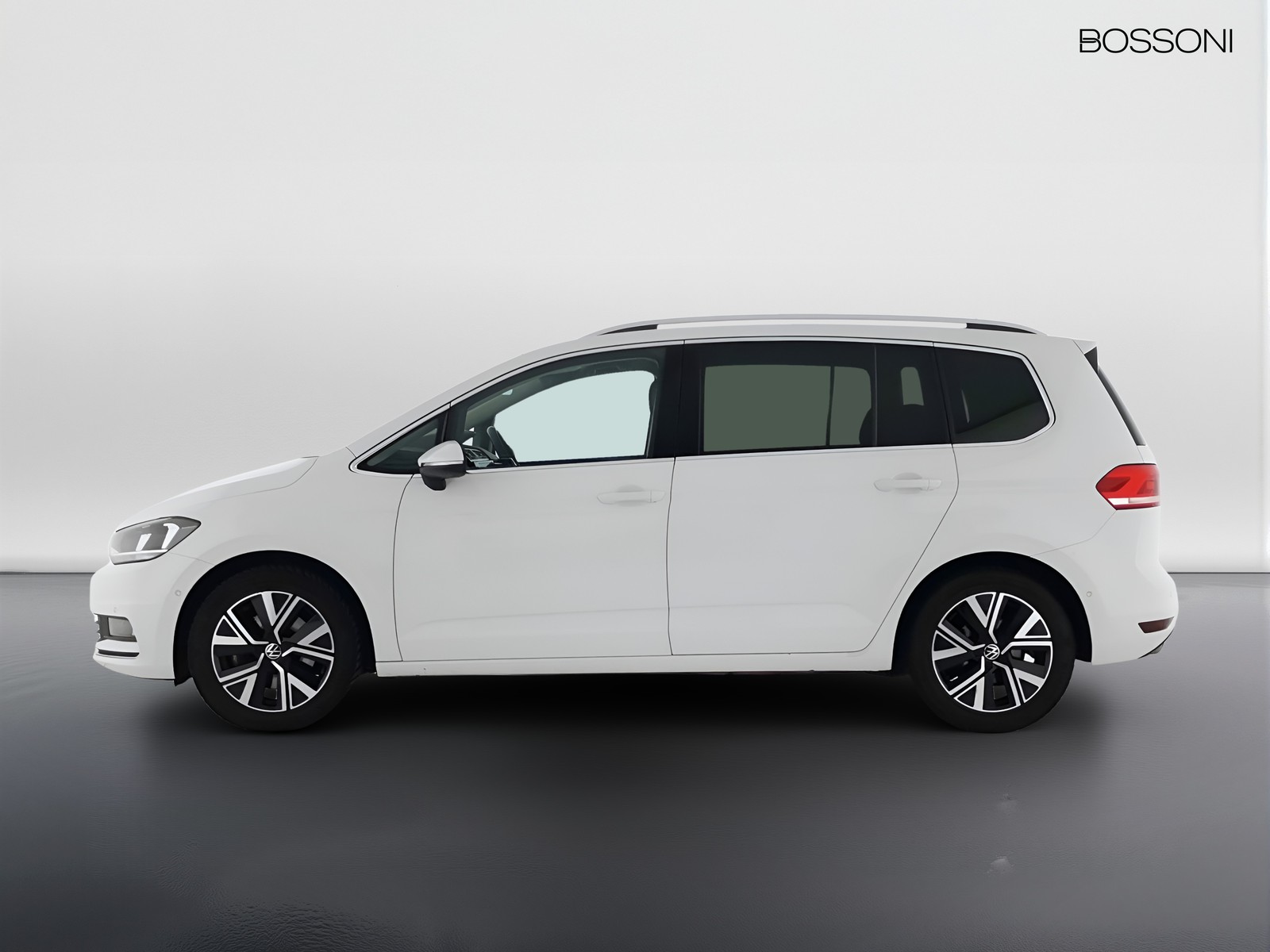 3 - Volkswagen Touran 2.0 tdi scr executive dsg