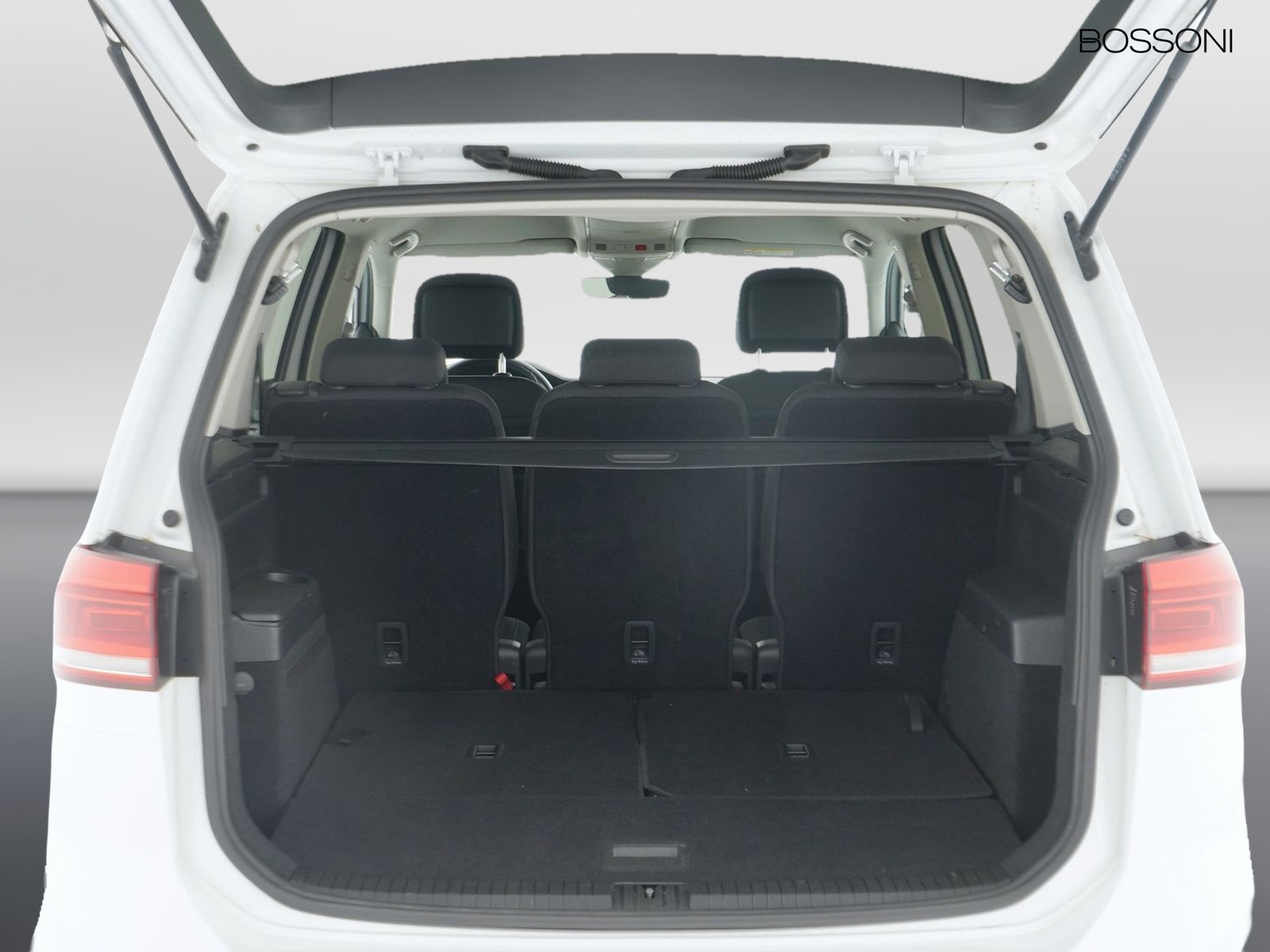 33 - Volkswagen Touran 2.0 tdi scr executive dsg