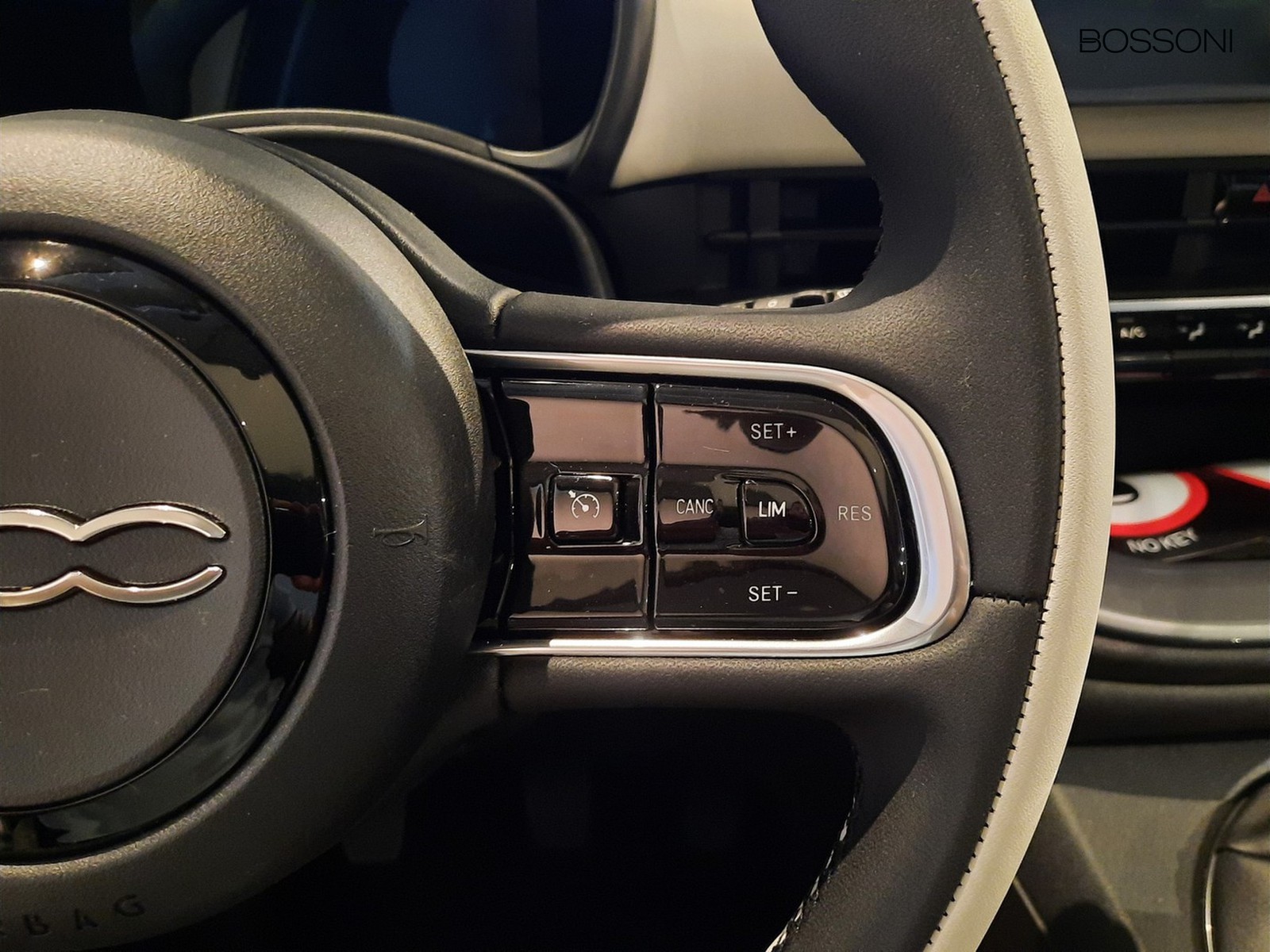 15 - Fiat 500 1.0 hybrid la prima