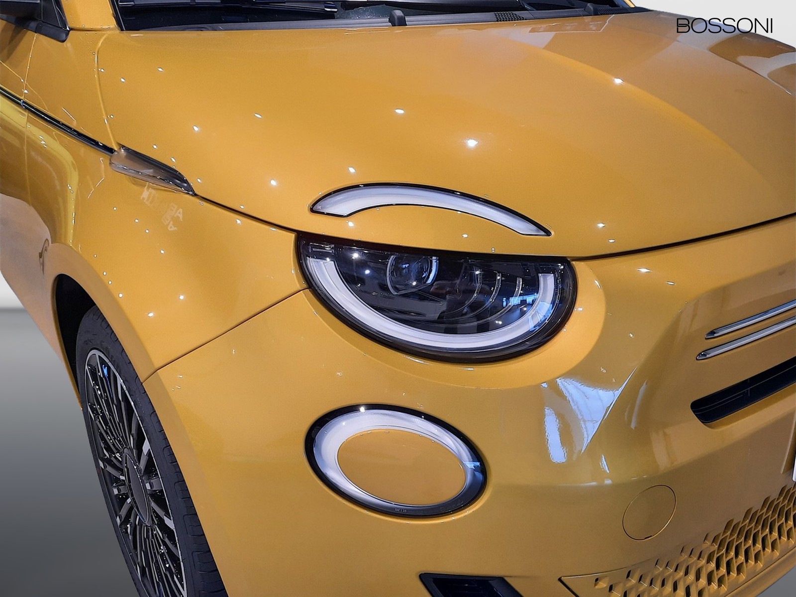 22 - Fiat 500 1.0 hybrid la prima