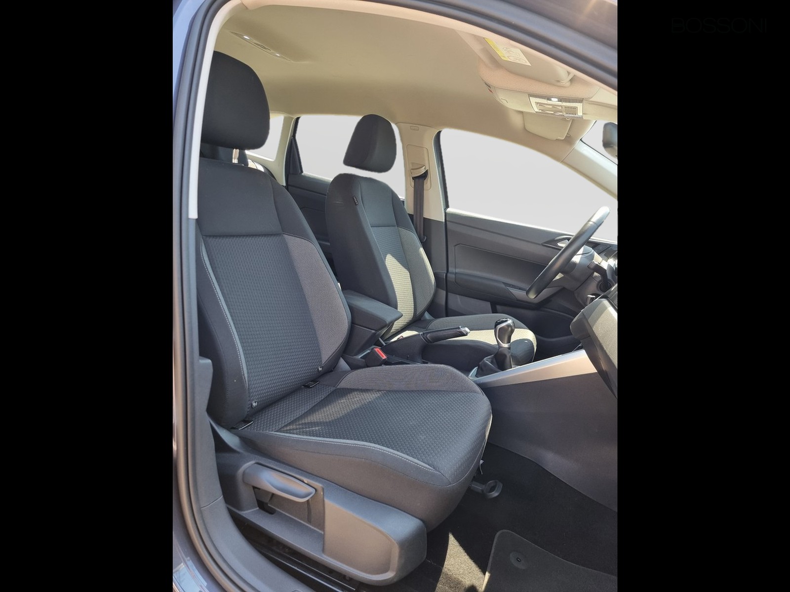 12 - Volkswagen Taigo 1.0 tsi 95cv life