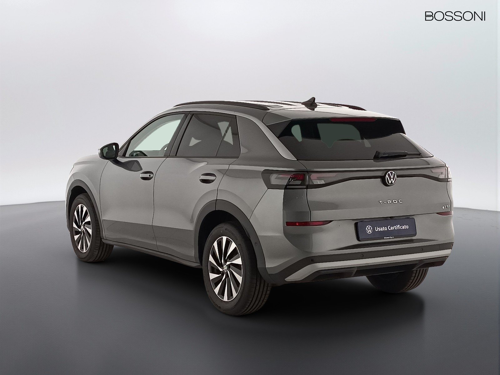 2 - Volkswagen T-Roc 1.5 etsi act 115cv life dsg