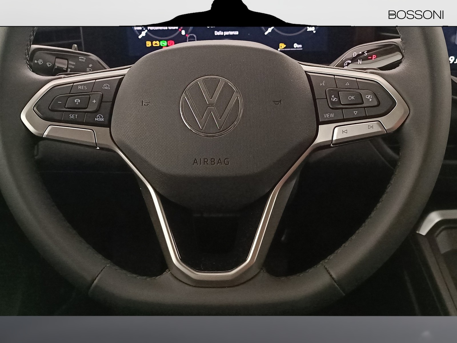 16 - Volkswagen T-Roc 1.5 etsi act 115cv life dsg