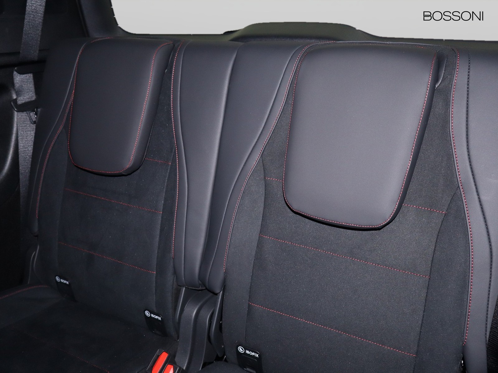 9 - Mercedes GLB 200 premium 4matic 8g-edct