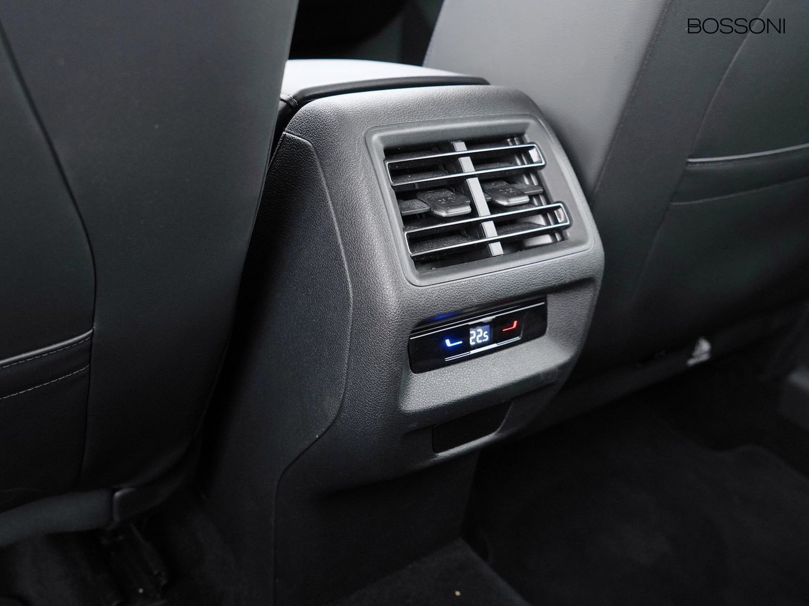26 - Volkswagen Tiguan 2.0 tdi scr 150cv life dsg