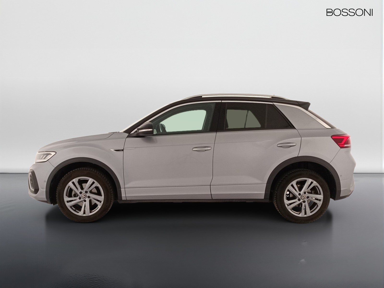 3 - Volkswagen T-Roc 1.0 tsi 110cv r line