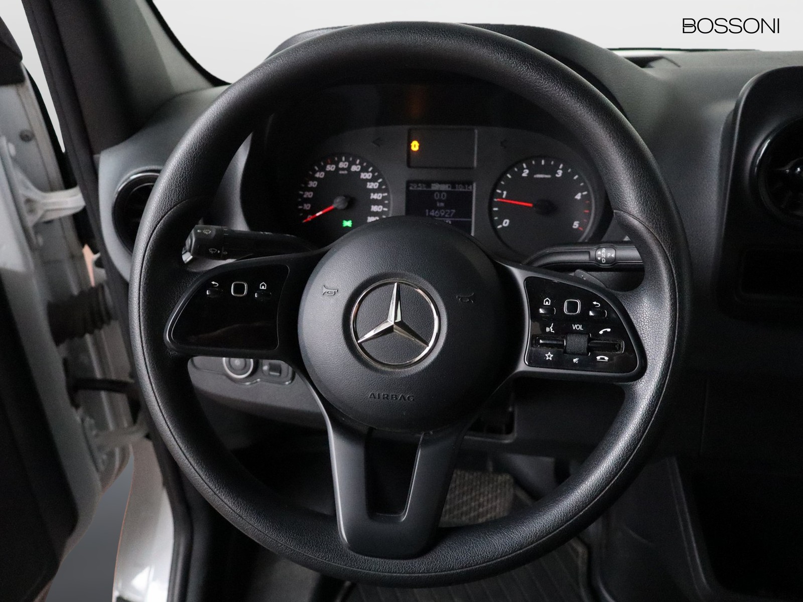11 - Mercedes Vans Sprinter 319 2.0 cdi f 37/35 rwd h2 9g-tronic