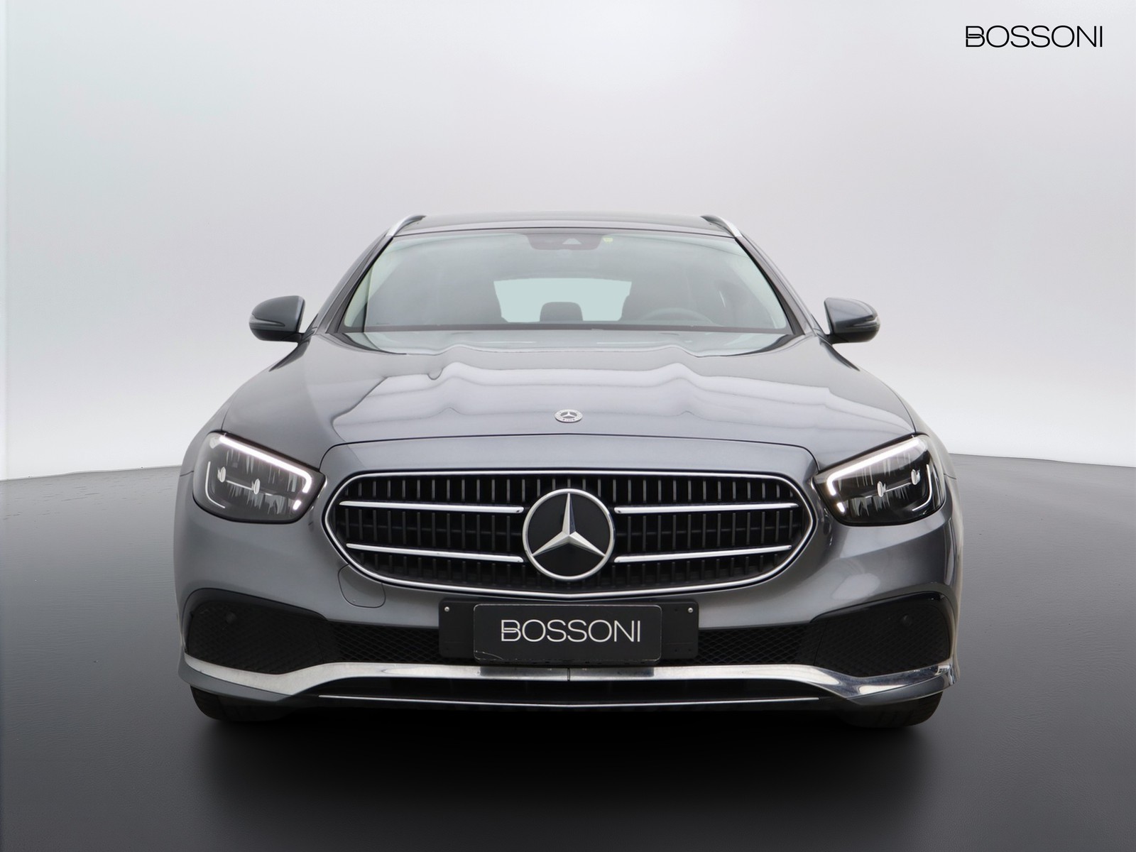 2 - Mercedes Classe E station wagon 220 d sport 4matic 9g-tronic plus