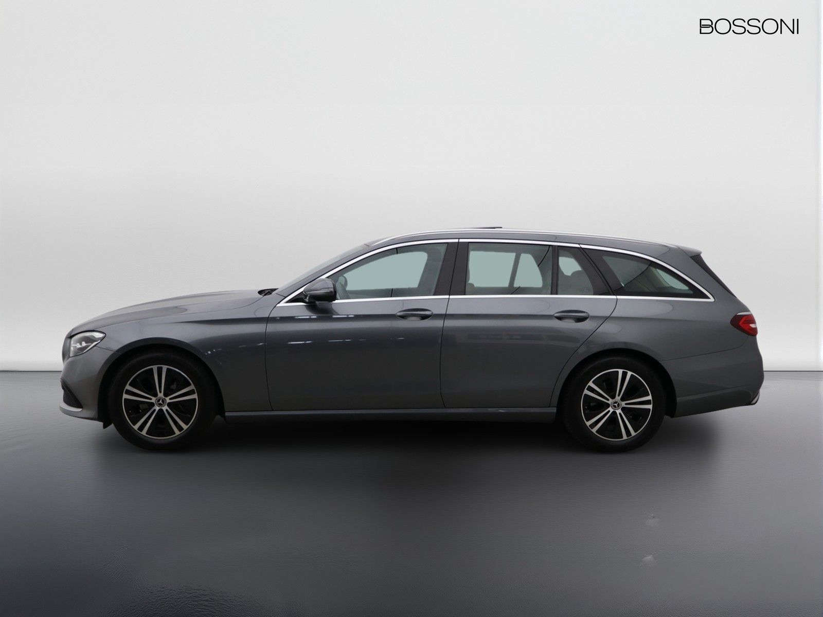 3 - Mercedes Classe E station wagon 220 d sport 4matic 9g-tronic plus