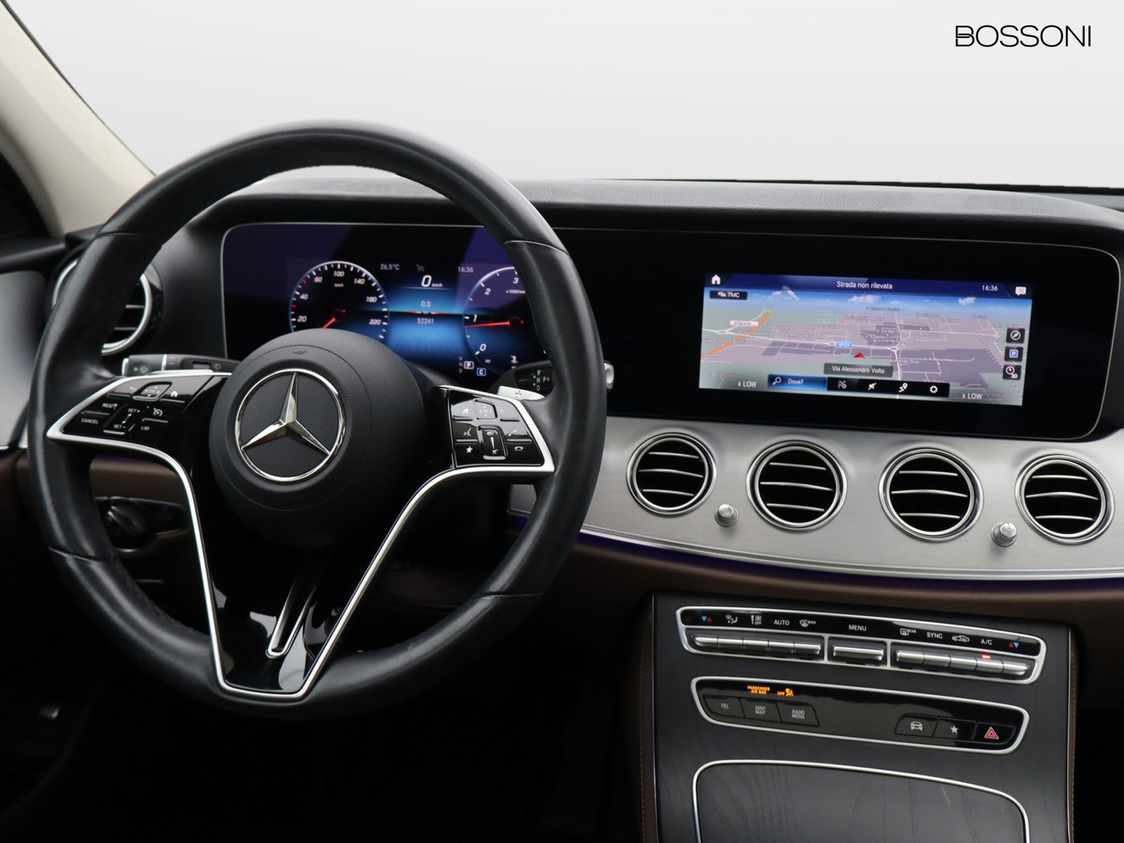 12 - Mercedes Classe E station wagon 220 d sport 4matic 9g-tronic plus