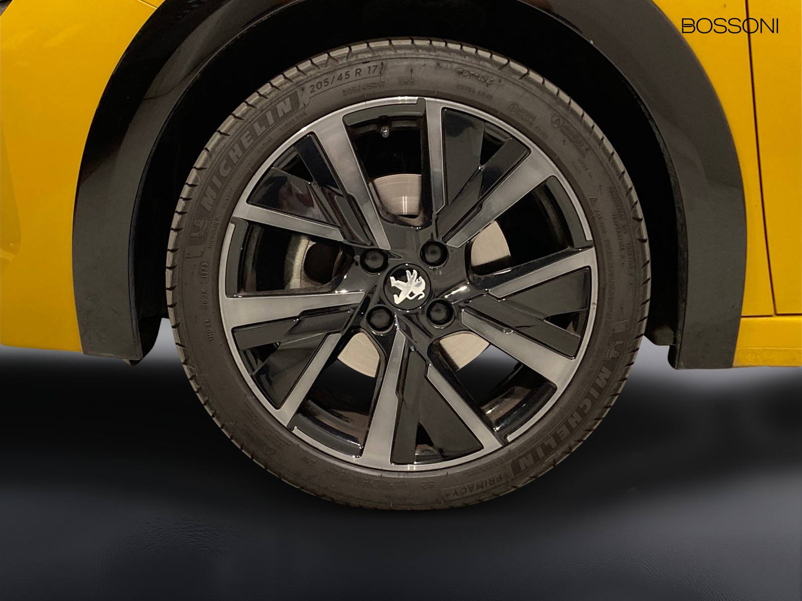 6 - Peugeot 208 5 porte 1.2 puretech gt s&s