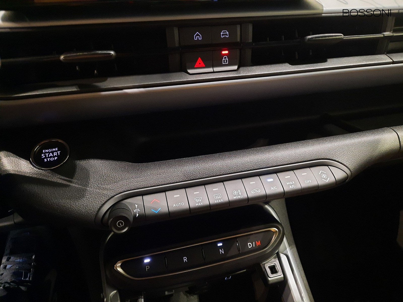 11 - Jeep Avenger 1.2 turbo e-hybrid mhev 145cv the north face 4xe