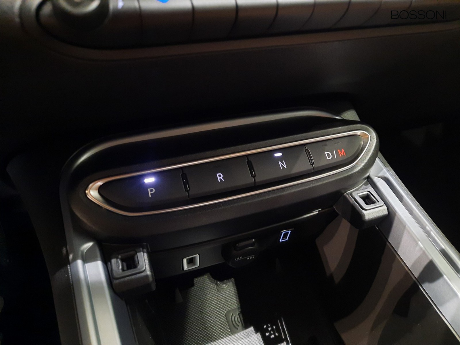 12 - Jeep Avenger 1.2 turbo e-hybrid mhev 145cv the north face 4xe