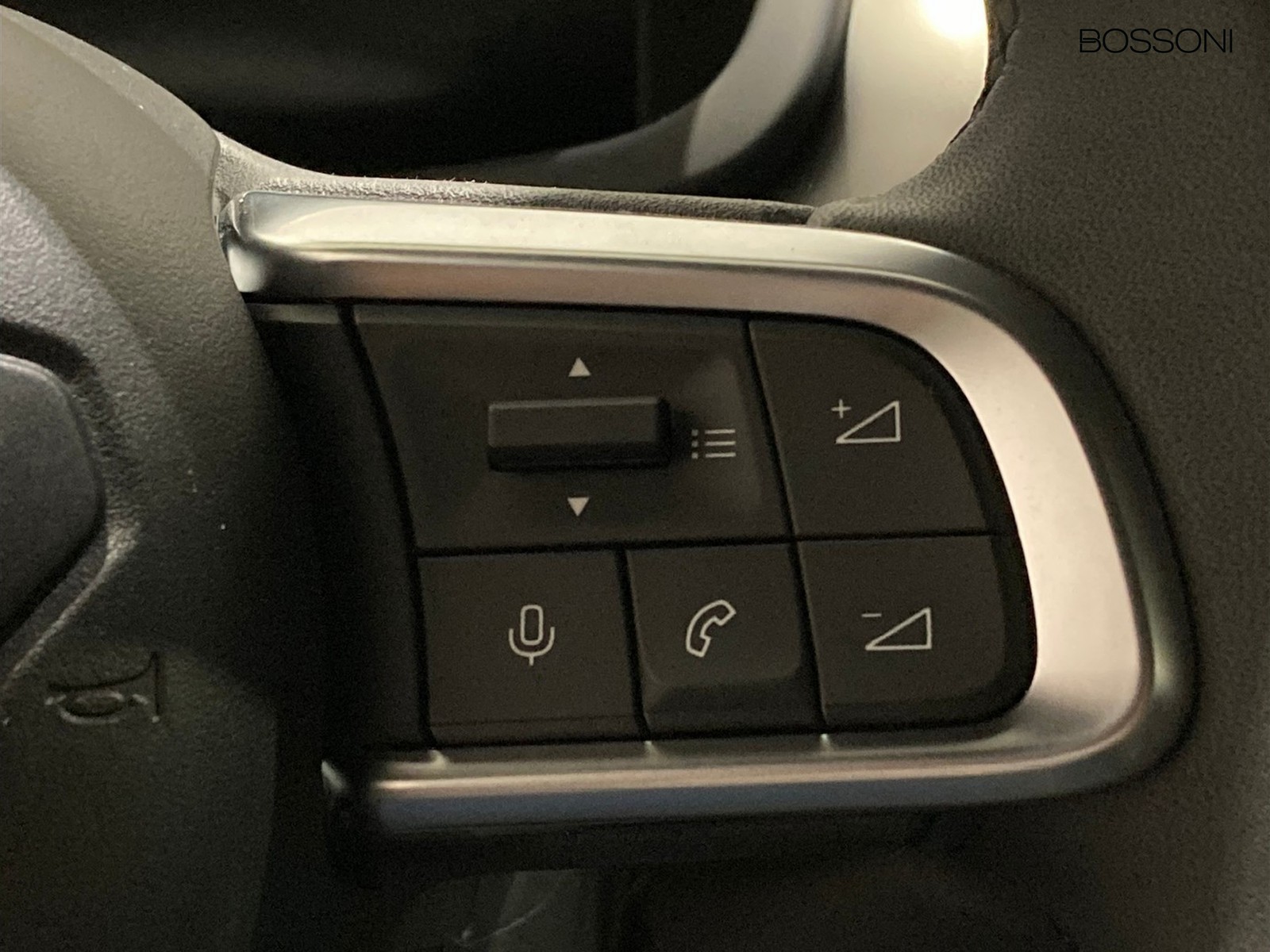 14 - Jeep Avenger 1.2 turbo e-hybrid mhev 110cv black edition fwd edct6