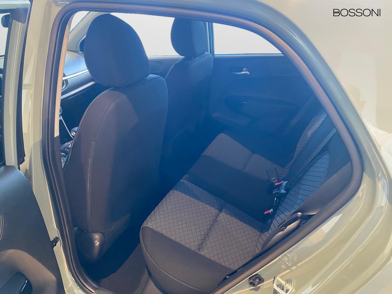 8 - Kia Picanto 1.0 gdi style amt