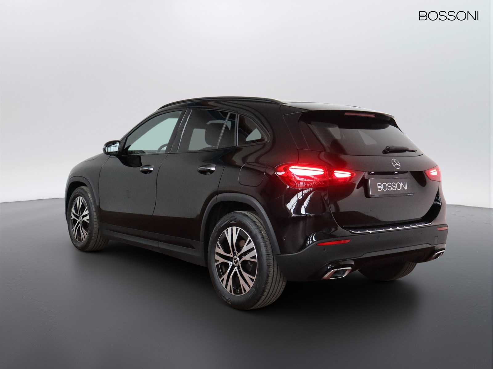 5 - Mercedes GLA 180 d progressive advanced plus 8g-dct