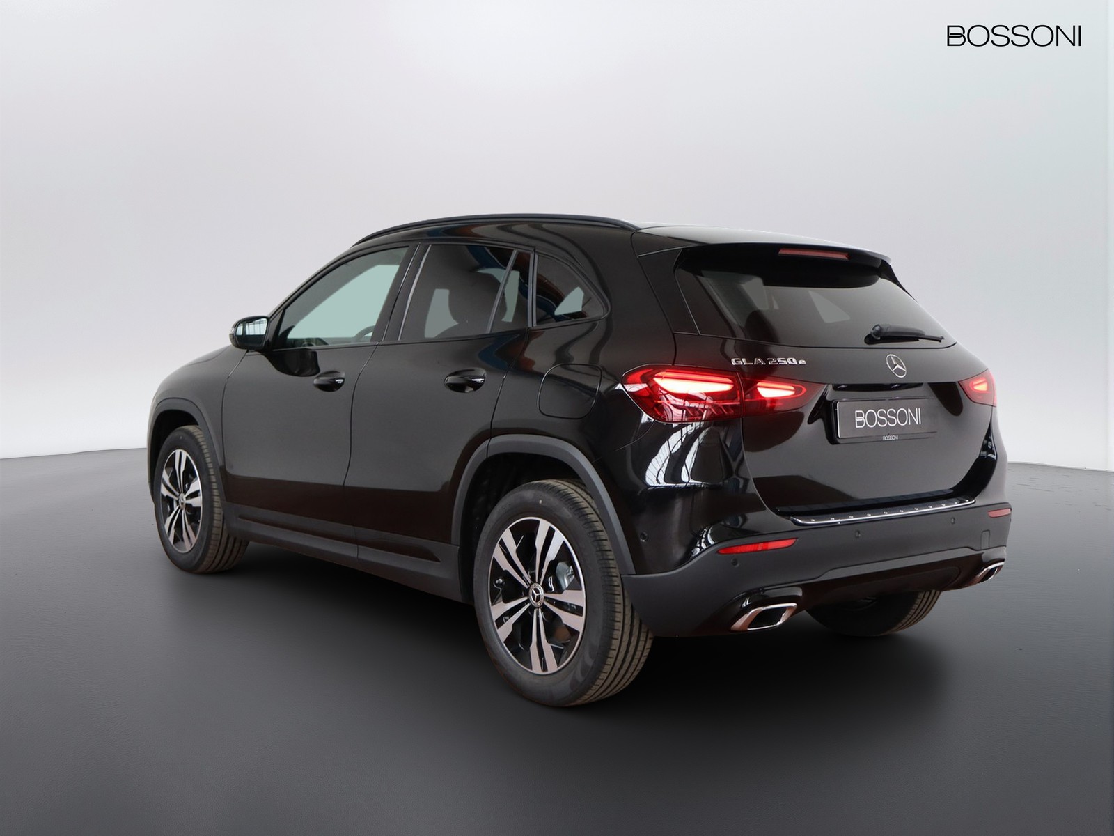 5 - Mercedes GLA 250 e plug-in hybrid progressive extra 8g-dct