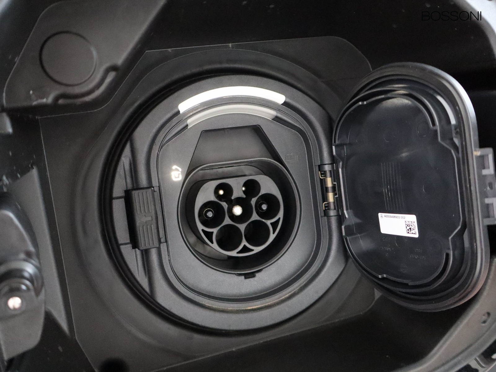 18 - Mercedes GLA 250 e plug-in hybrid progressive extra 8g-dct