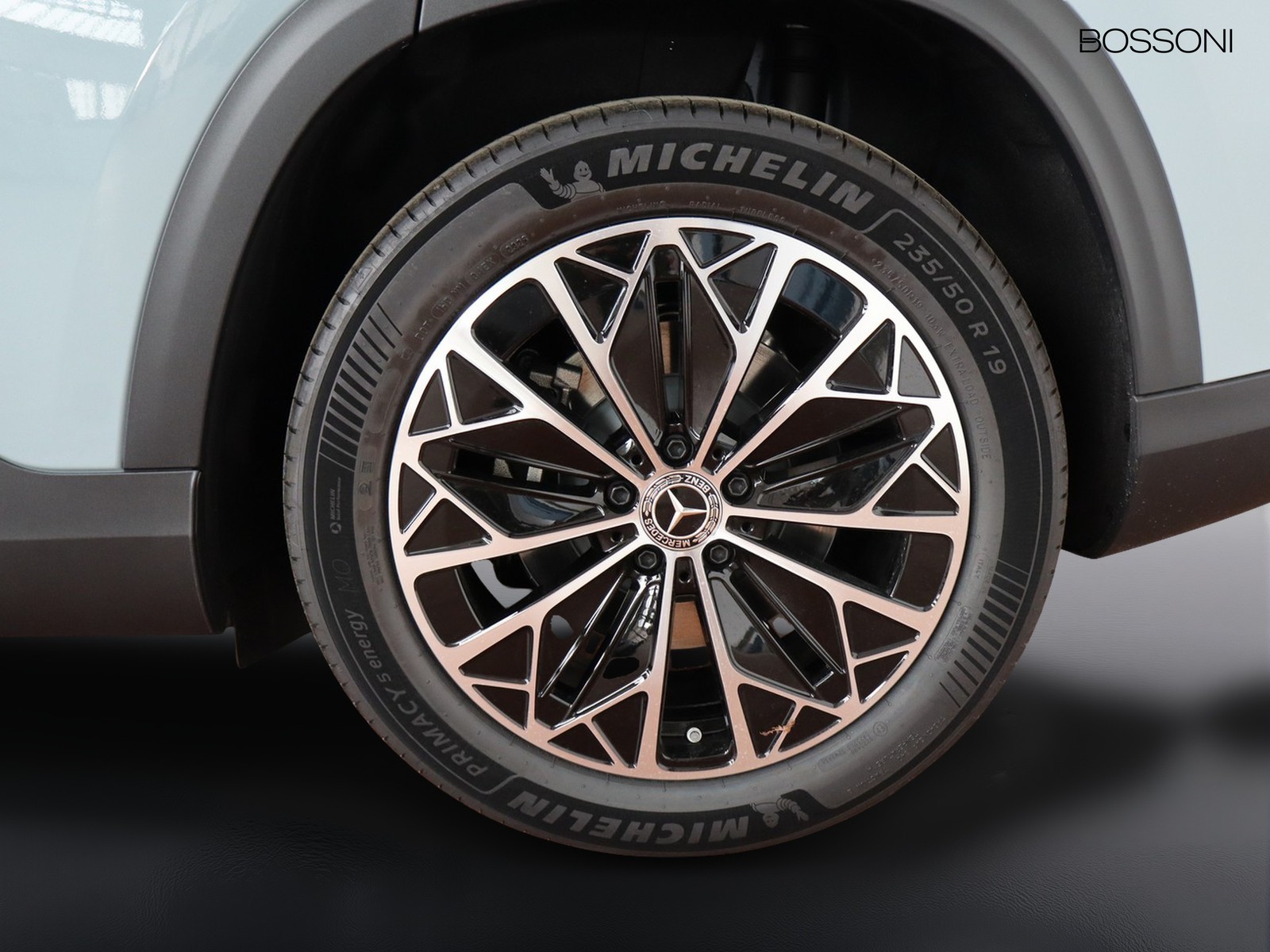 4 - Mercedes GLB 200 advanced plus 8g-edct