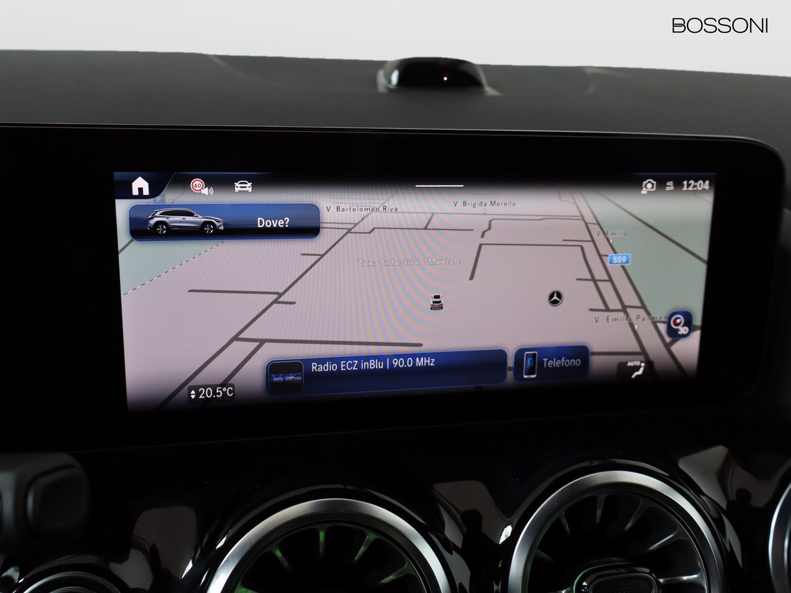 10 - Mercedes GLA 200 d amg line extra 8g-dct