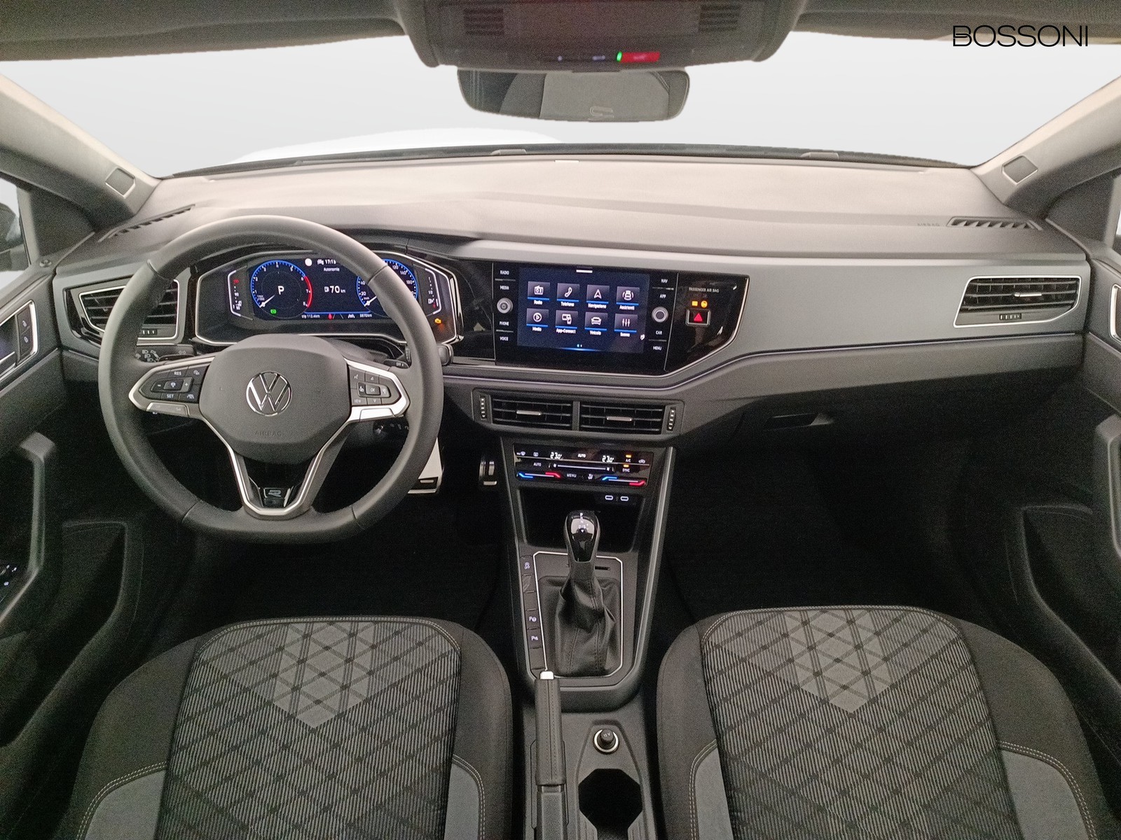 6 - Volkswagen Polo 1.0 tsi 95cv r-line plus dsg