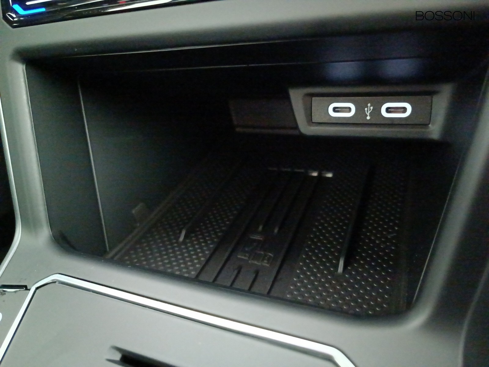 12 - Volkswagen Polo 1.0 tsi 95cv r-line plus dsg