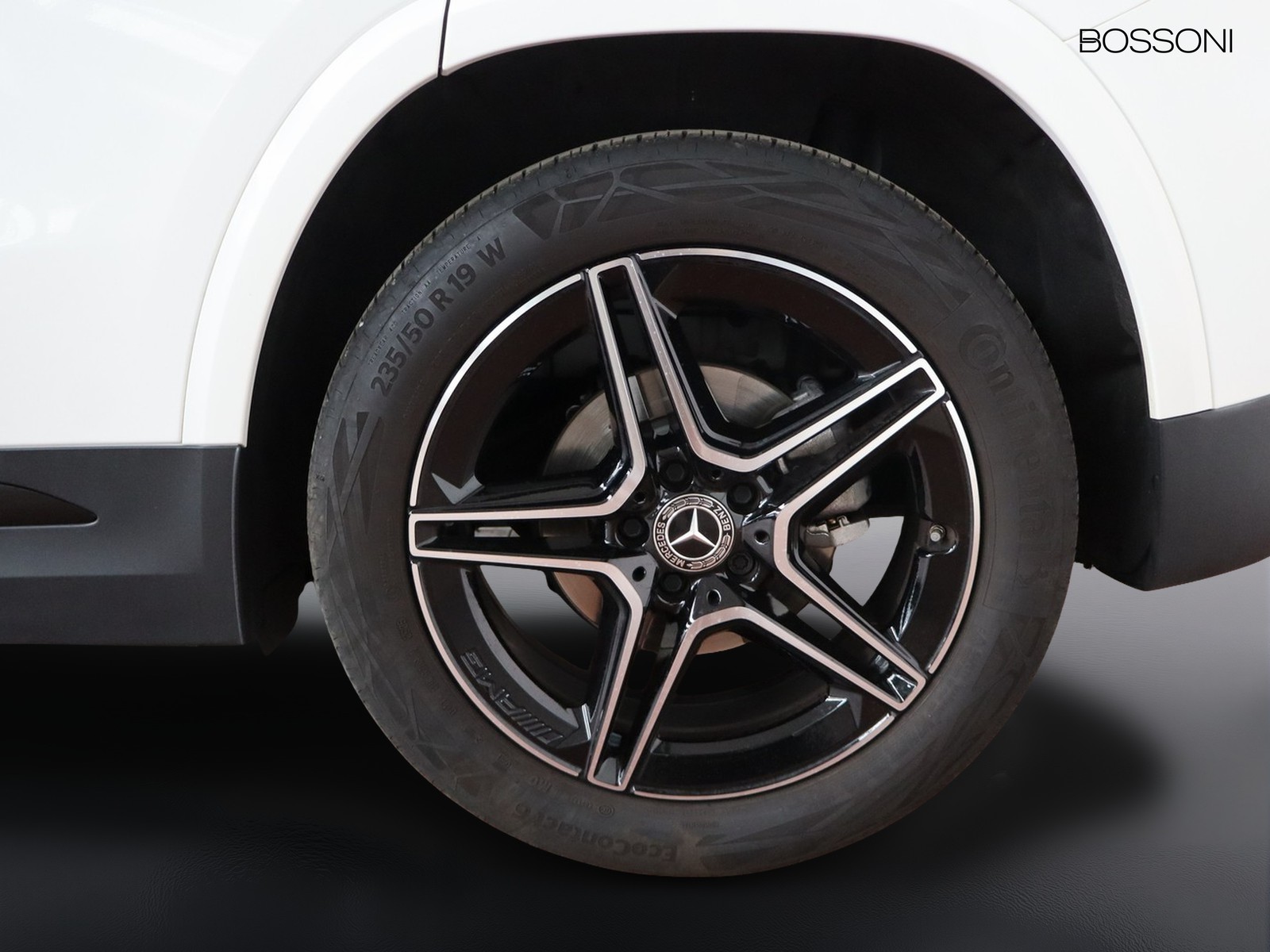 4 - Mercedes GLA 180 d amg line advanced plus 8g-dct