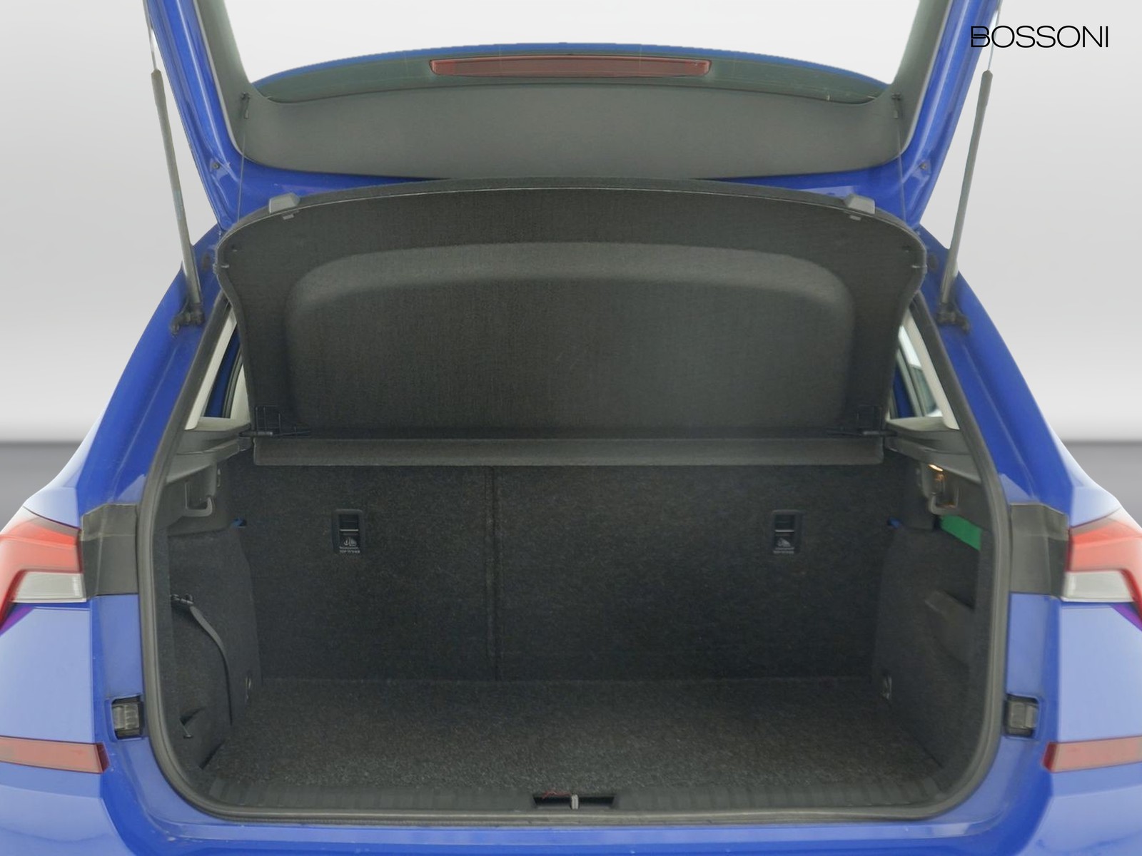 10 - Skoda Kamiq 1.0 g-tec 90cv ambition