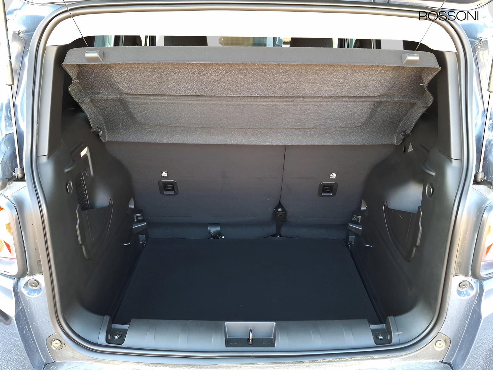 6 - Jeep Renegade 1.5 turbo t4 mhev 130cv limited 2wd