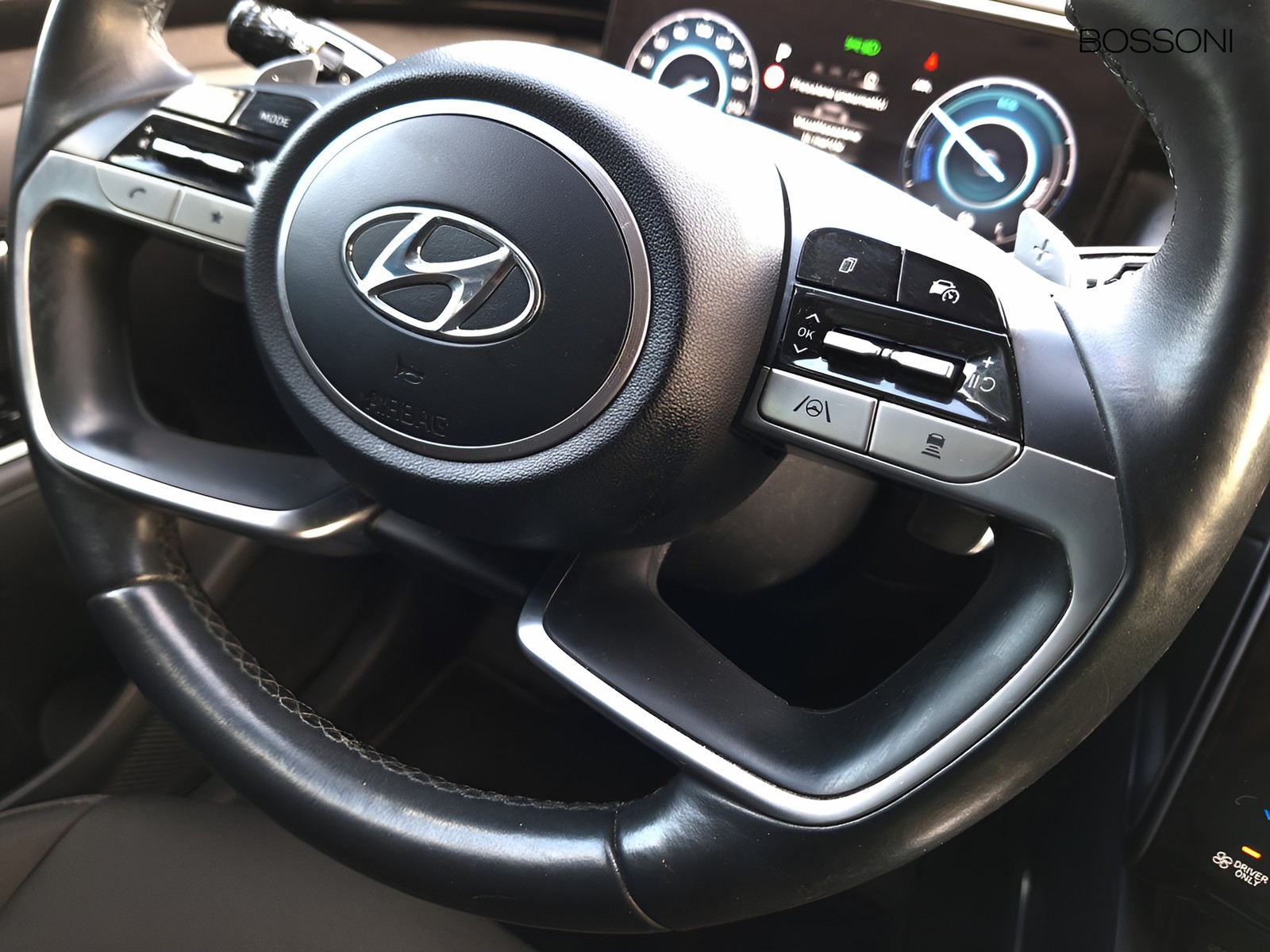 20 - Hyundai Tucson 1.6 hev exellence 2wd at