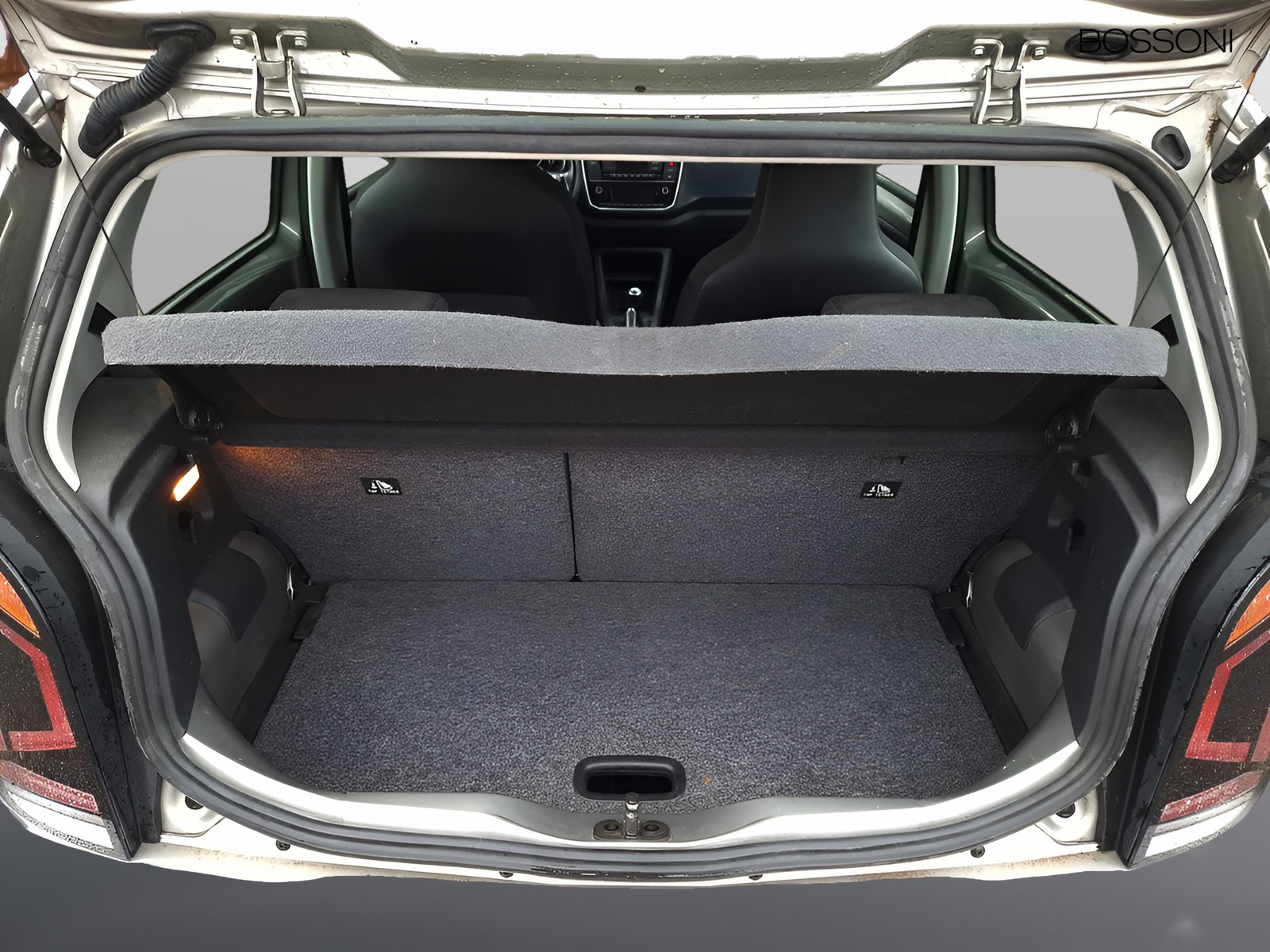 6 - Volkswagen up! 5 porte 1.0 evo 65cv move up!
