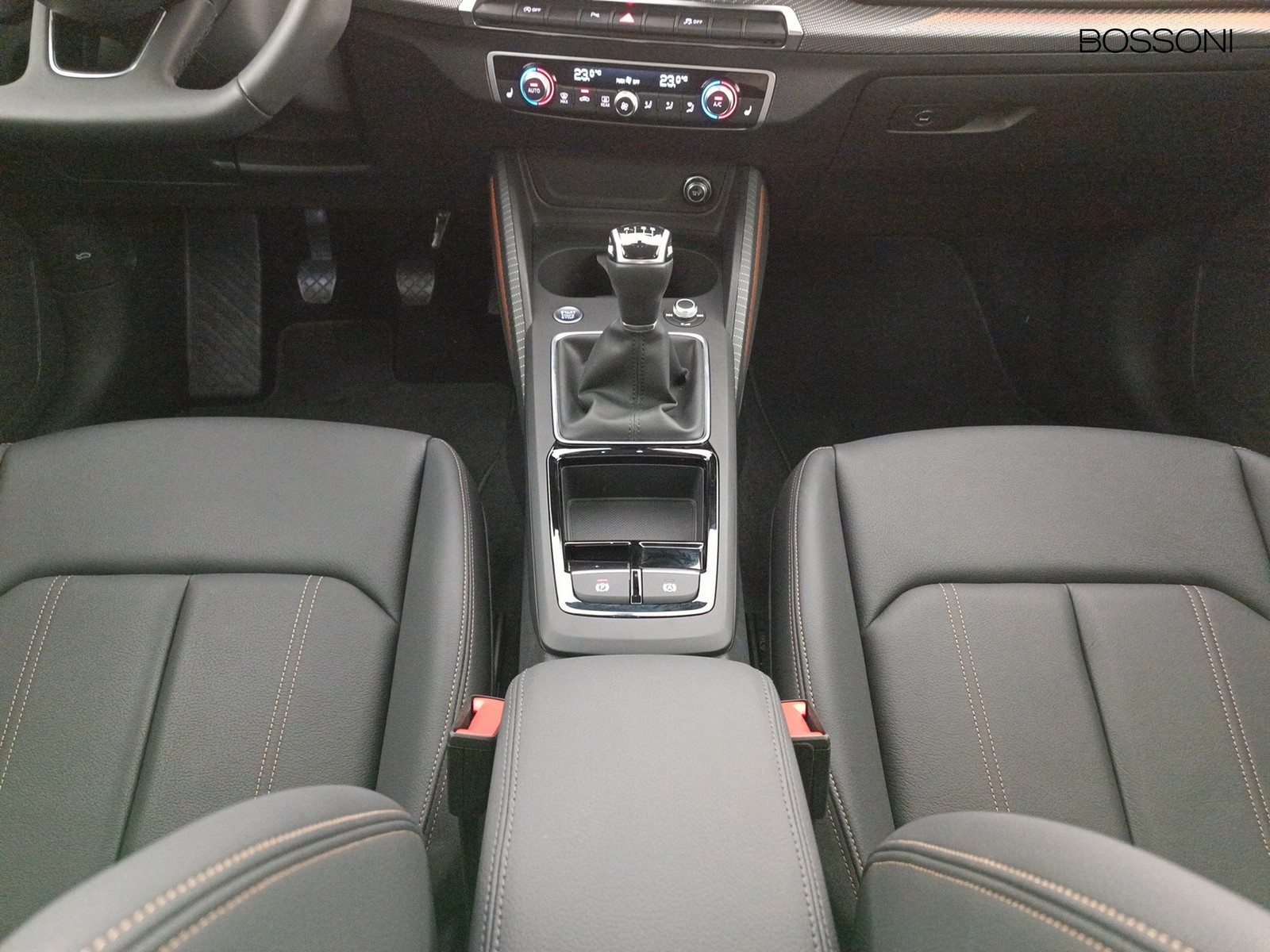 14 - Audi Q2 30 1.0 tfsi 116cv business advanced