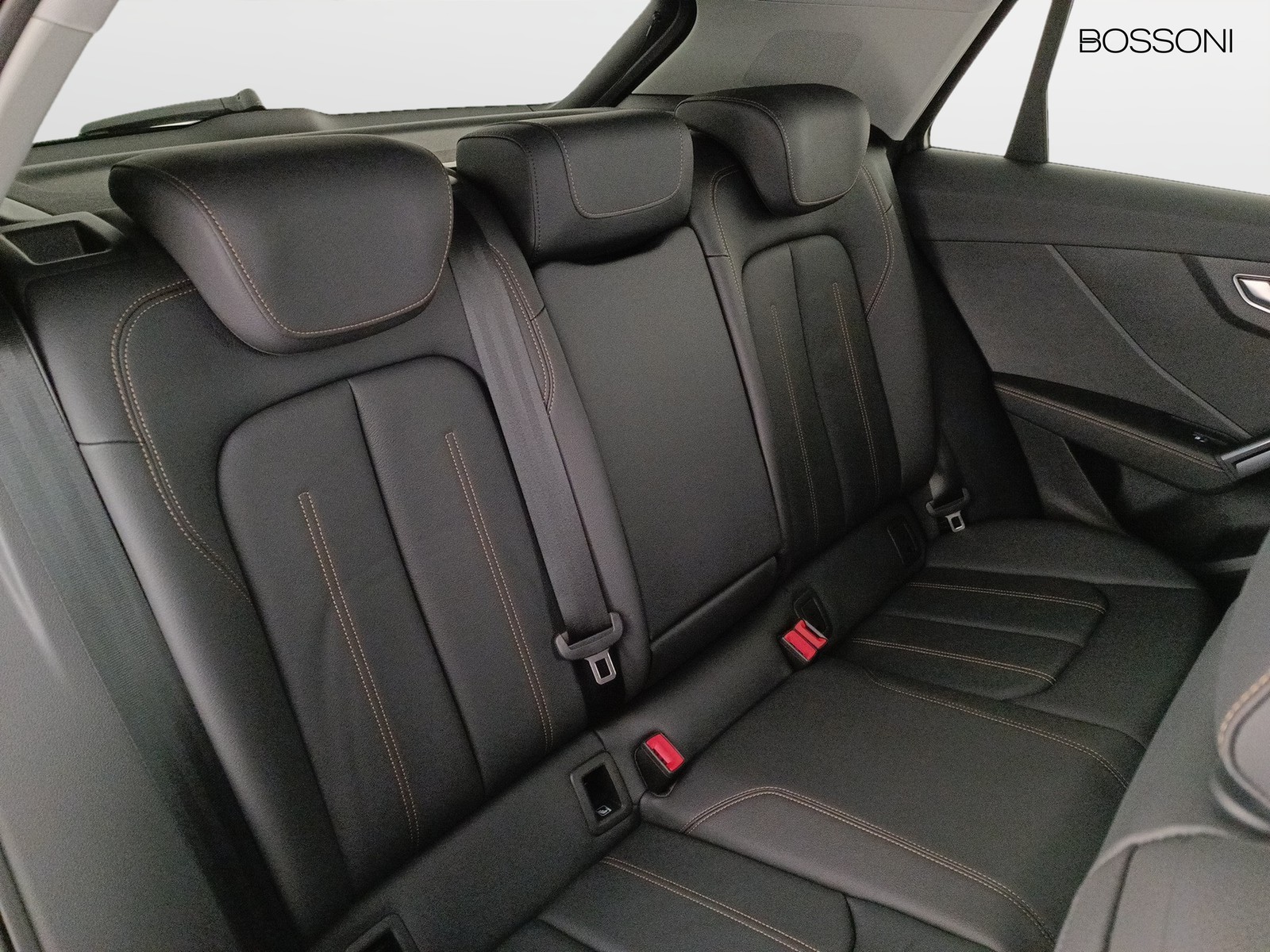22 - Audi Q2 30 1.0 tfsi 116cv business advanced