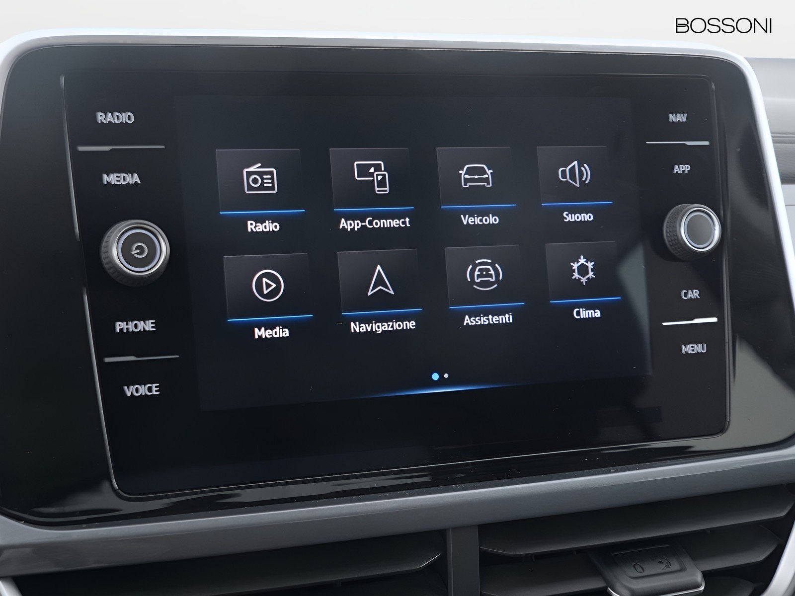 28 - Volkswagen T-Roc 1.0 tsi 110cv style