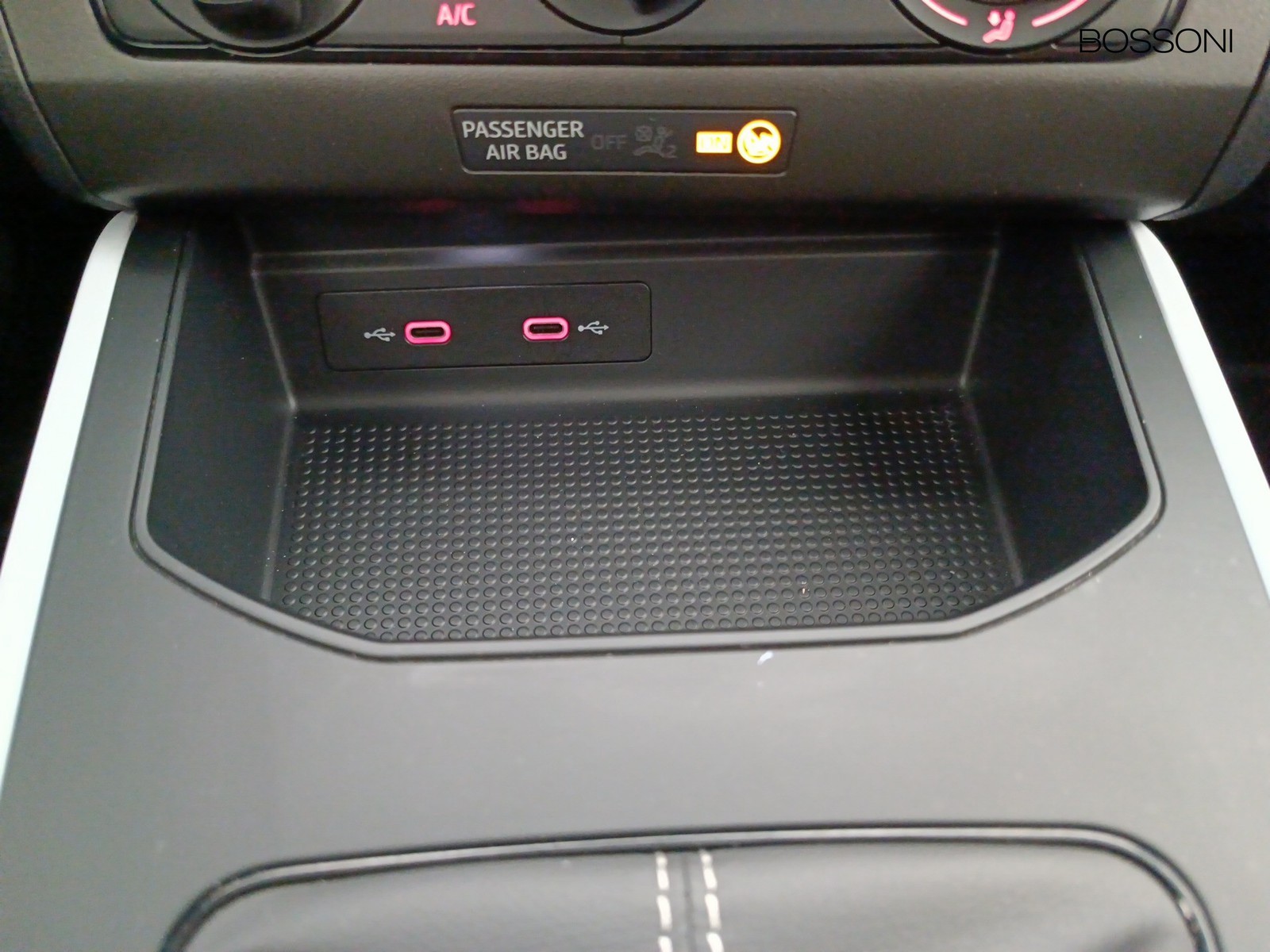 12 - SEAT Arona 1.0 tgi 90cv style